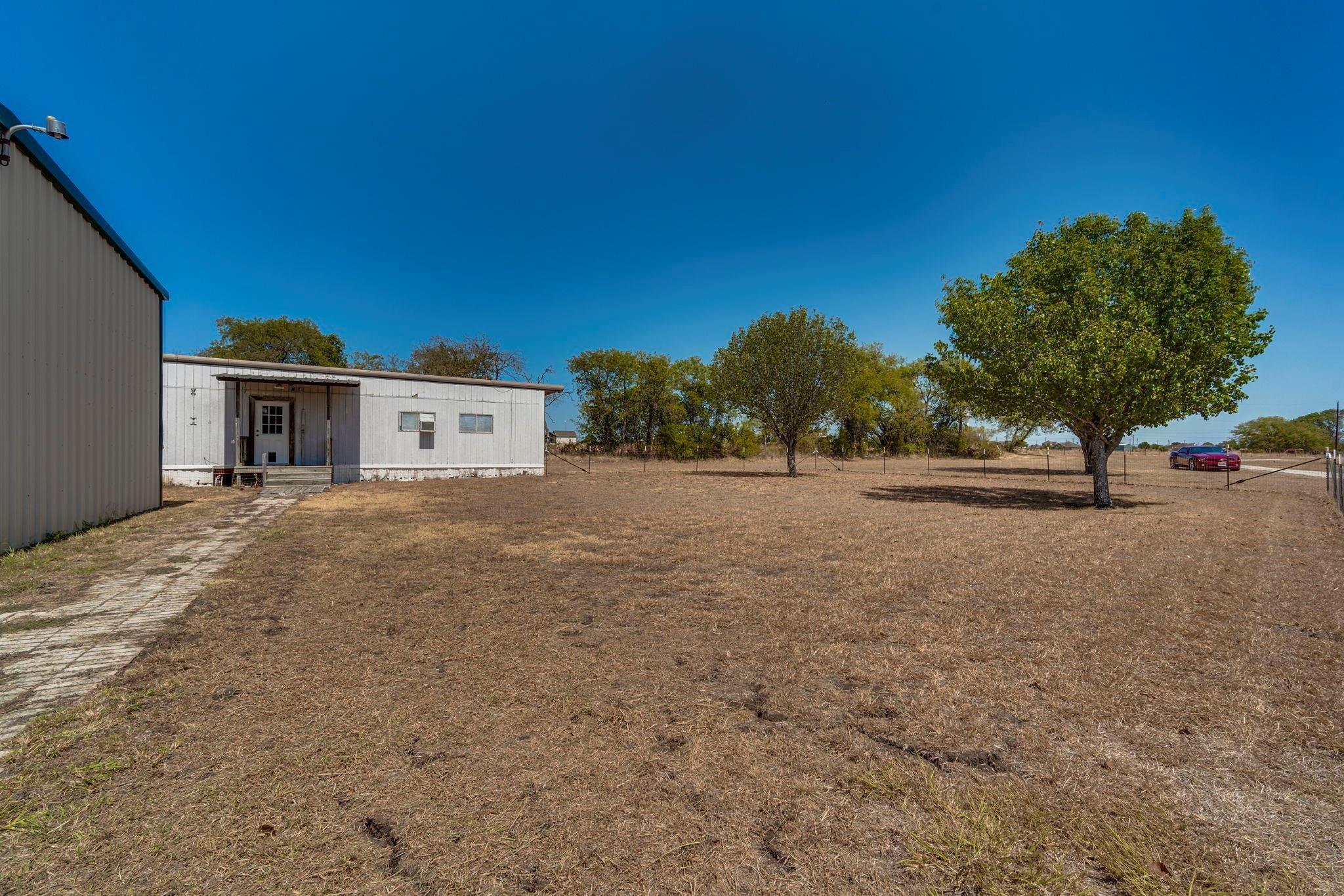 main property photo 12