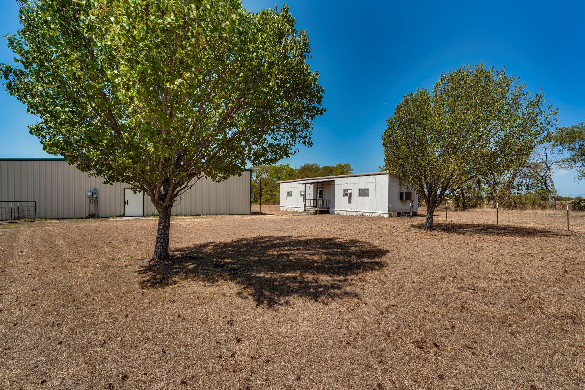 main property photo 9