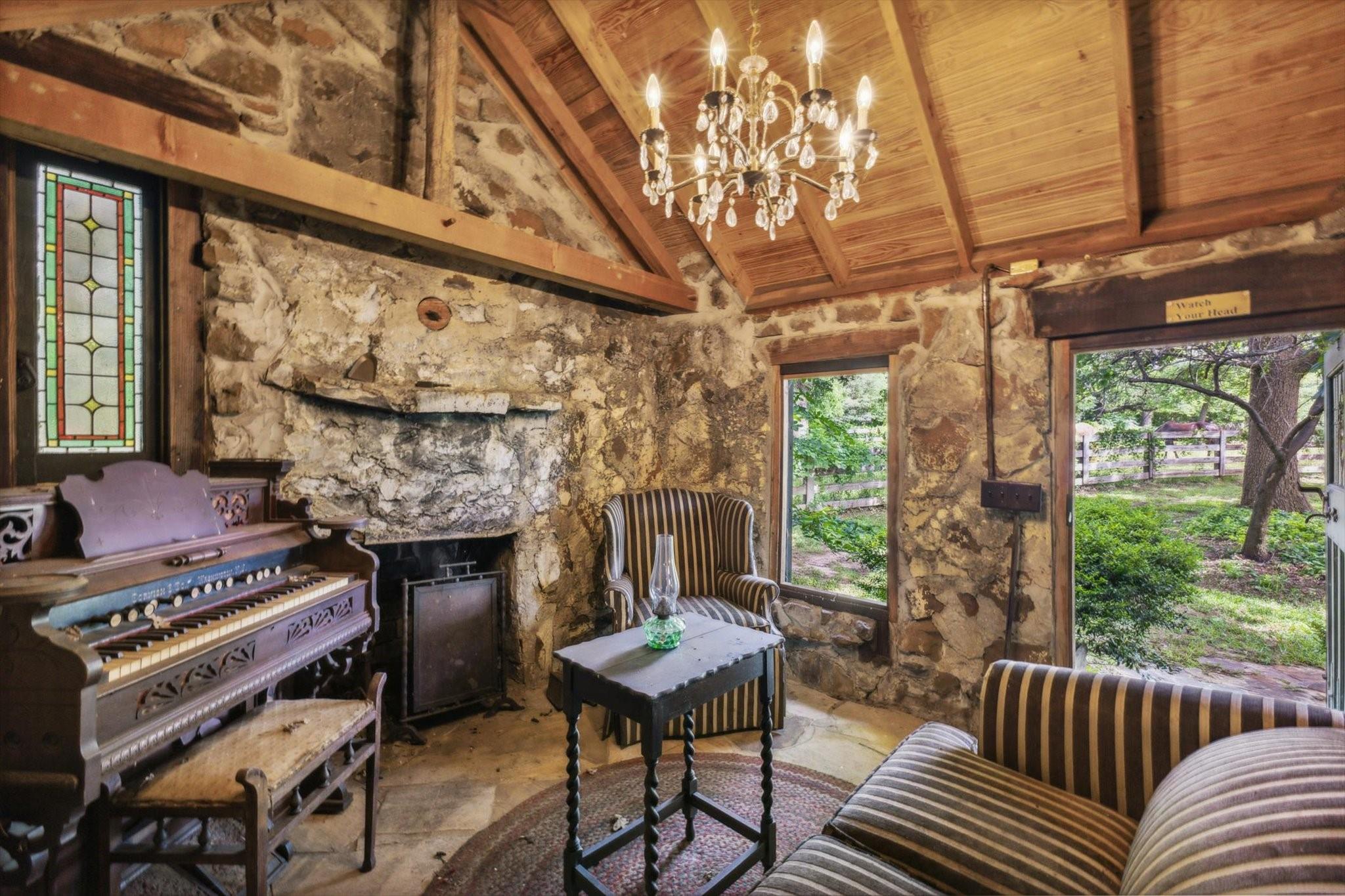 main property photo 25