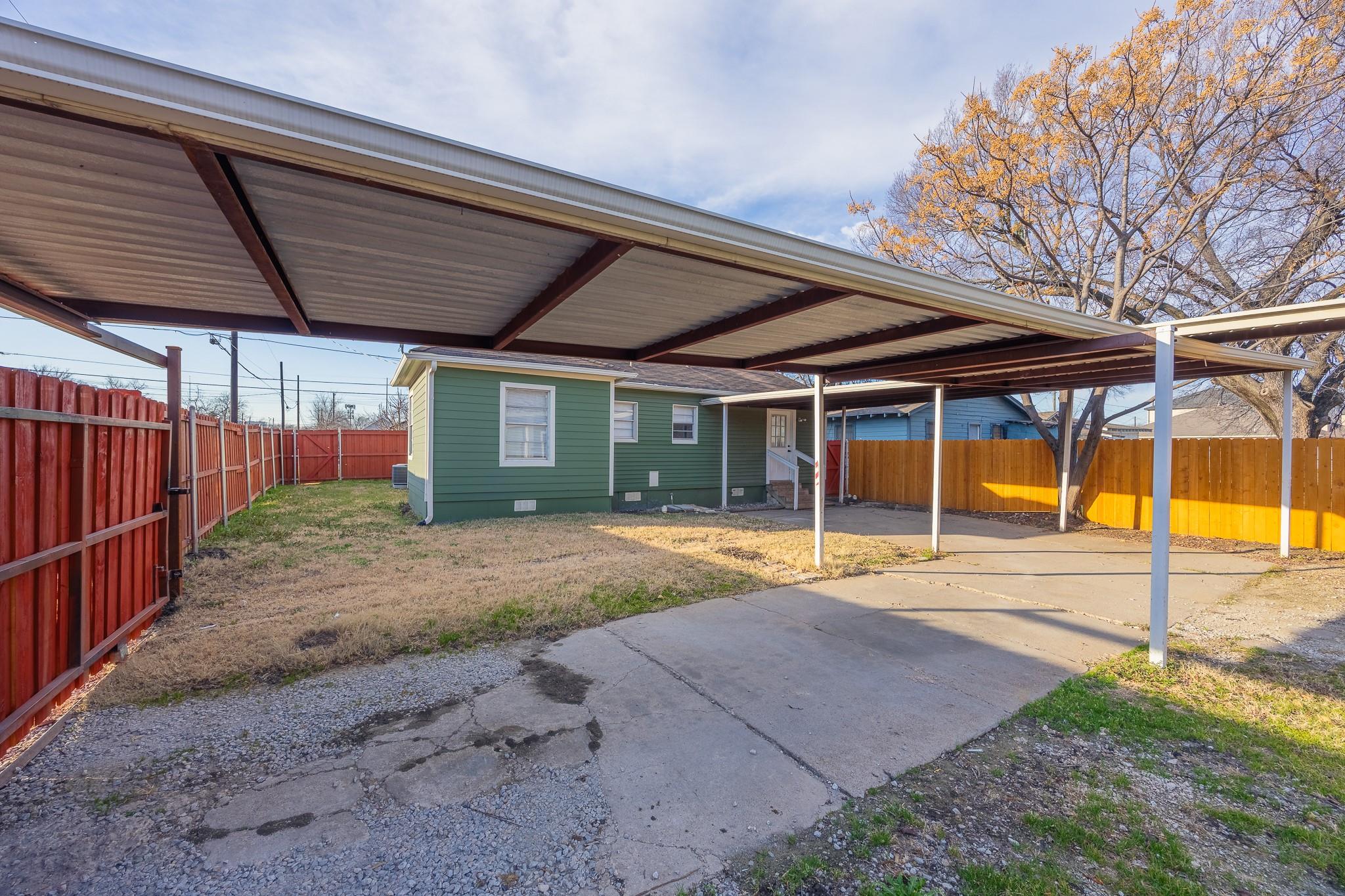 main property photo 13