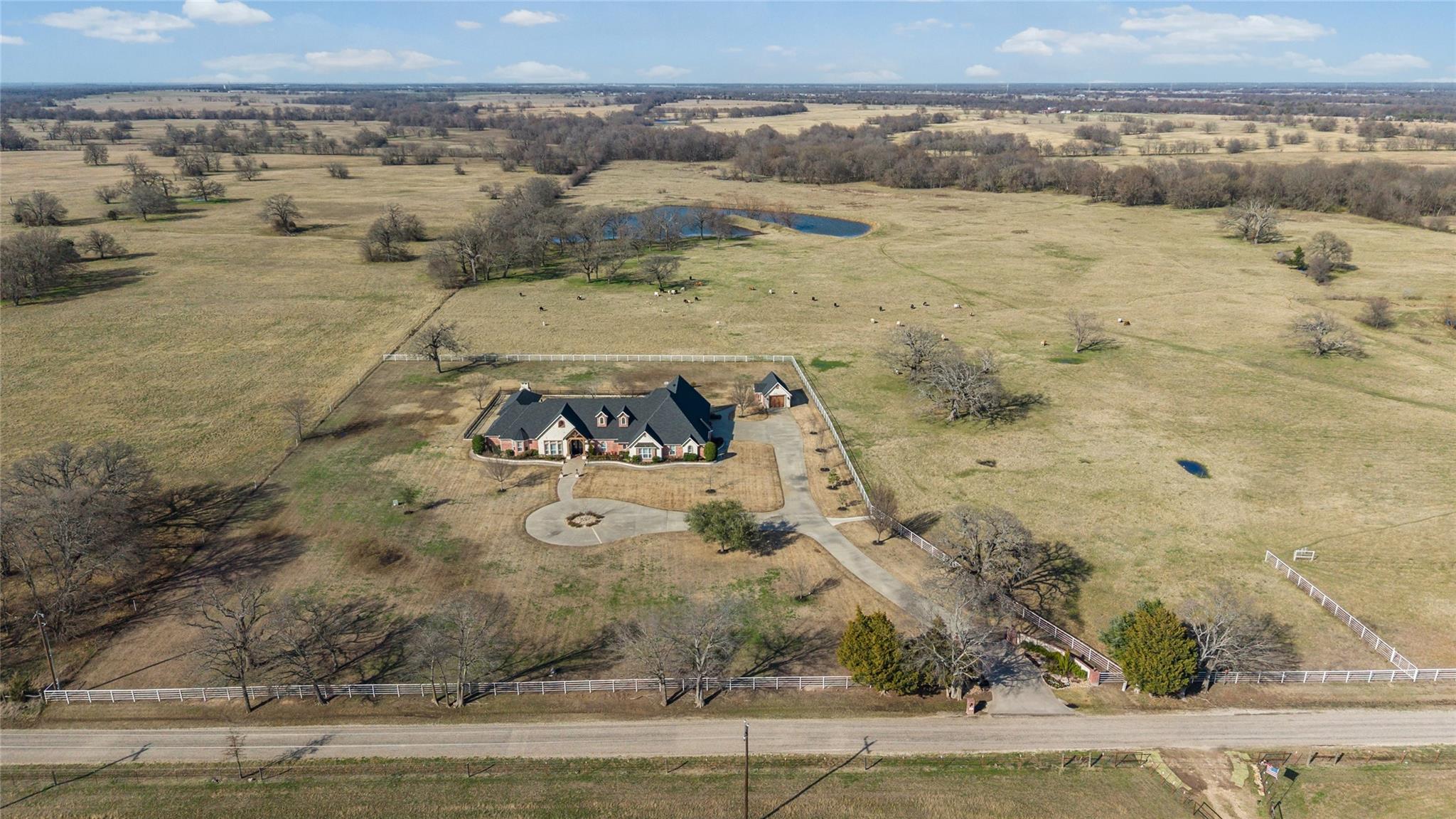 main property photo 37