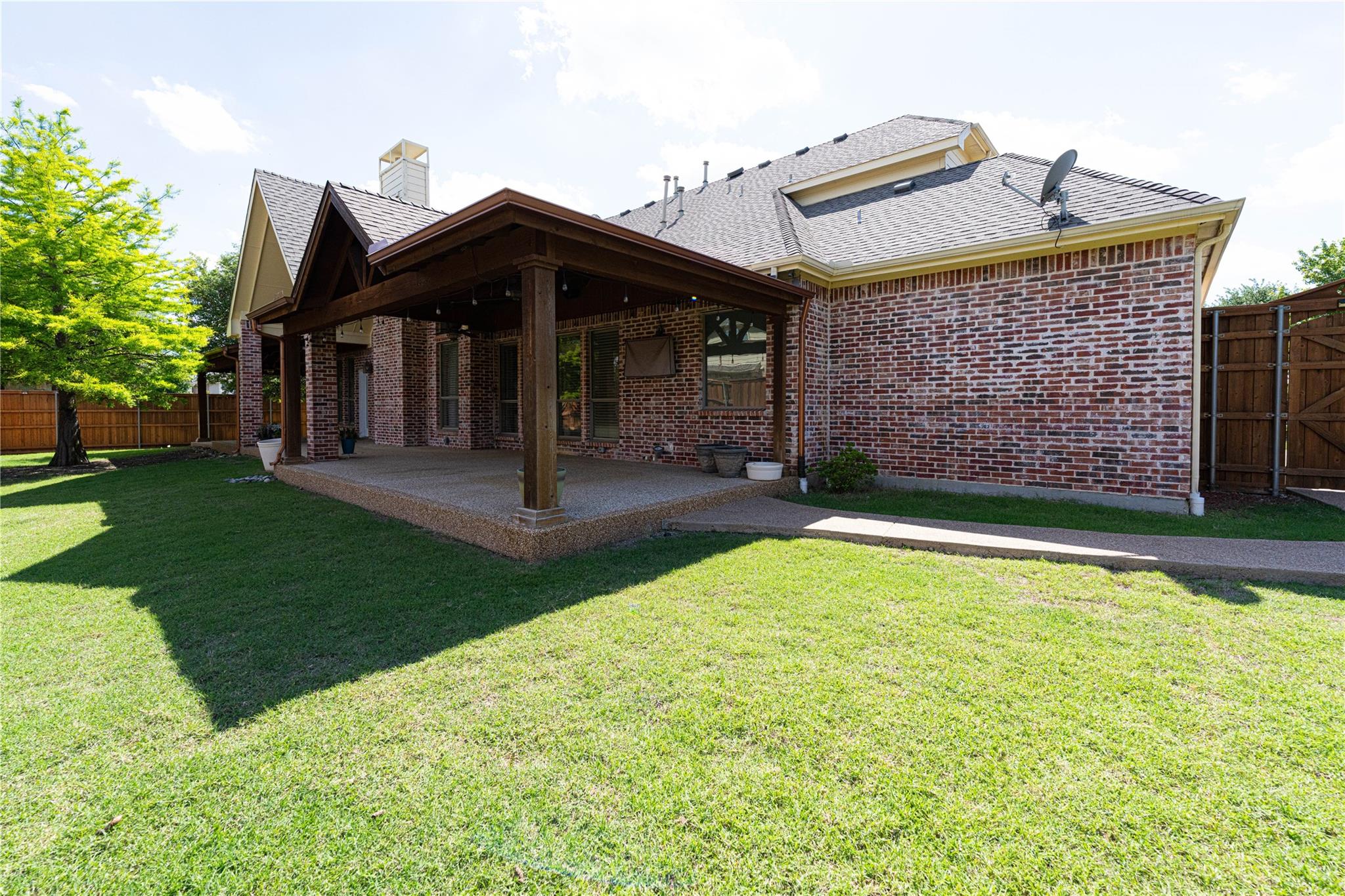 main property photo 24