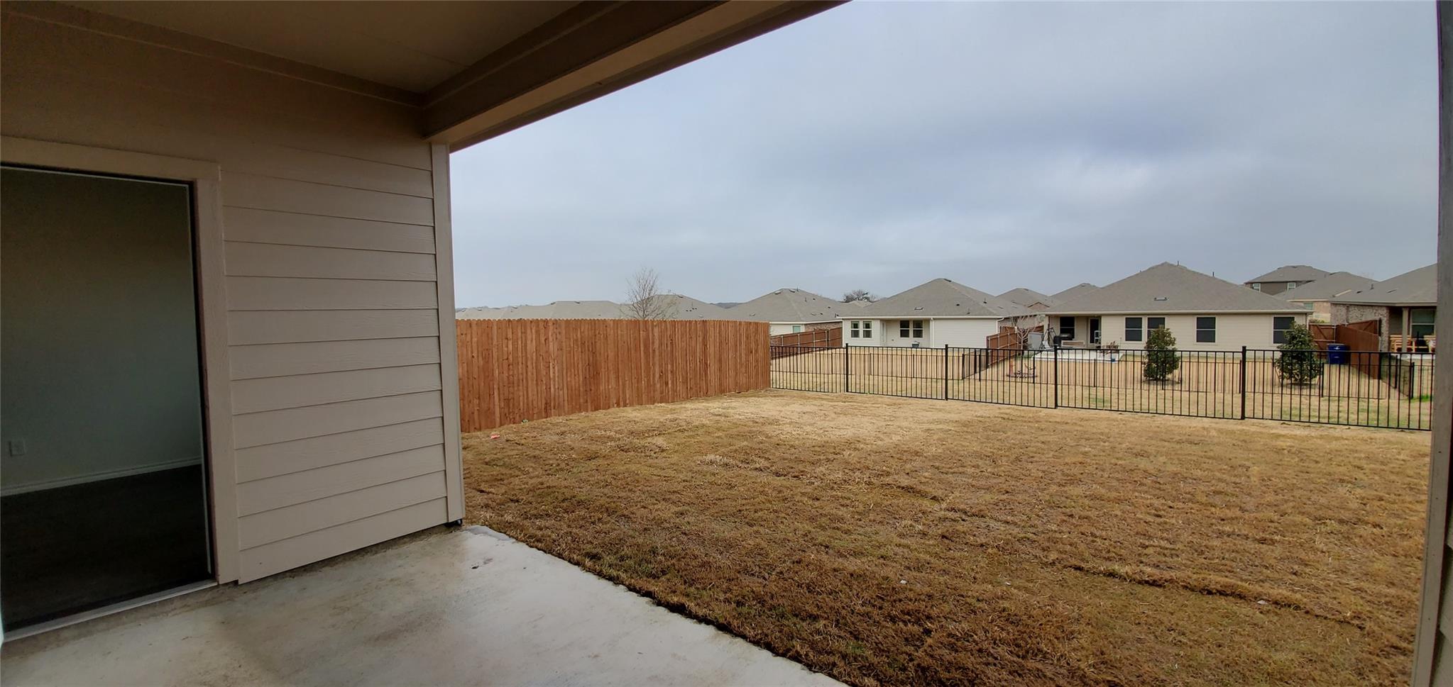 main property photo 18