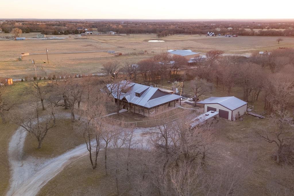 main property photo 30