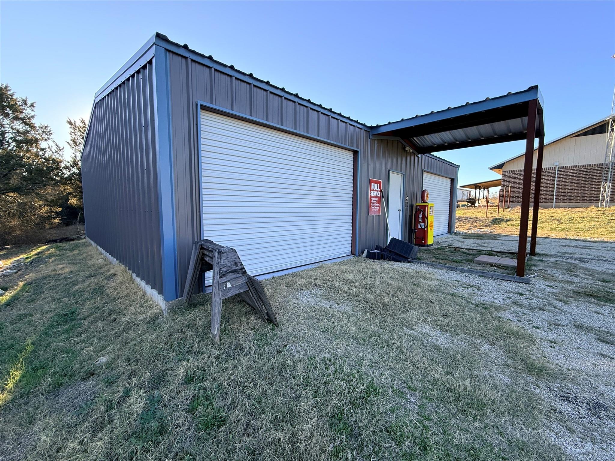 main property photo 37