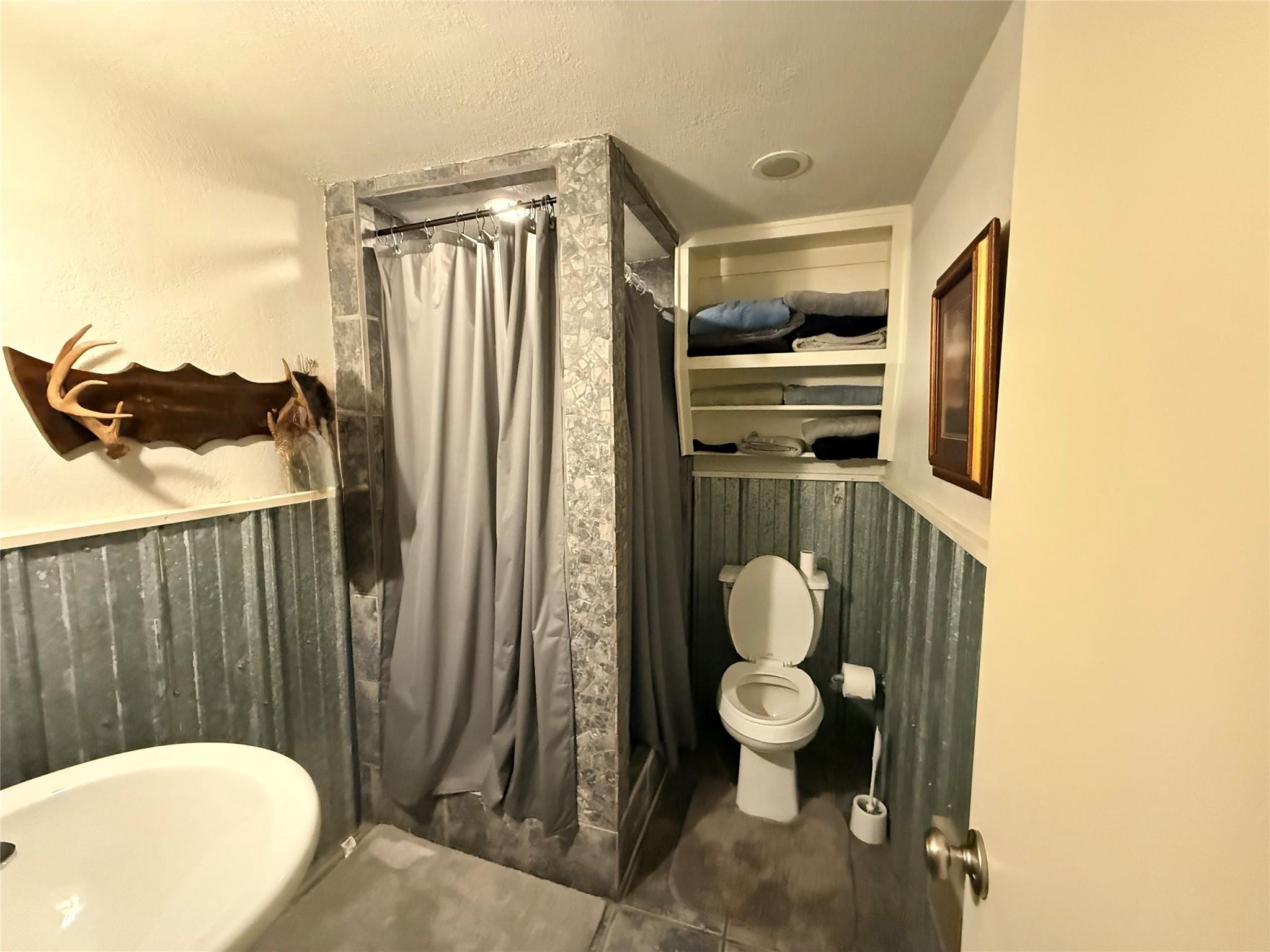 main property photo 9