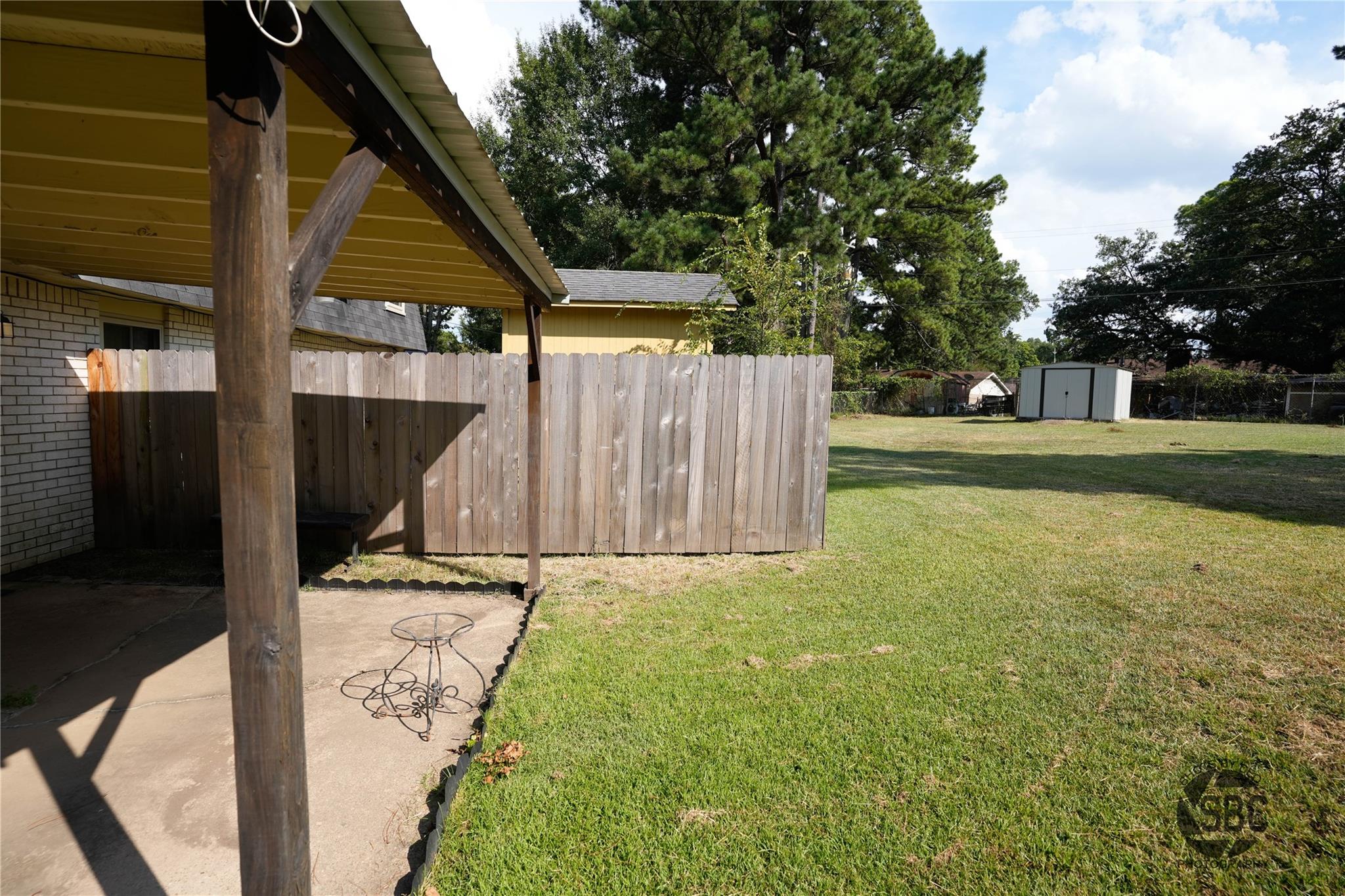 main property photo 23