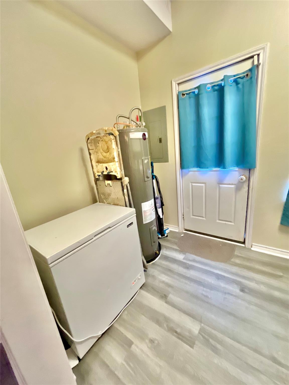main property photo 17