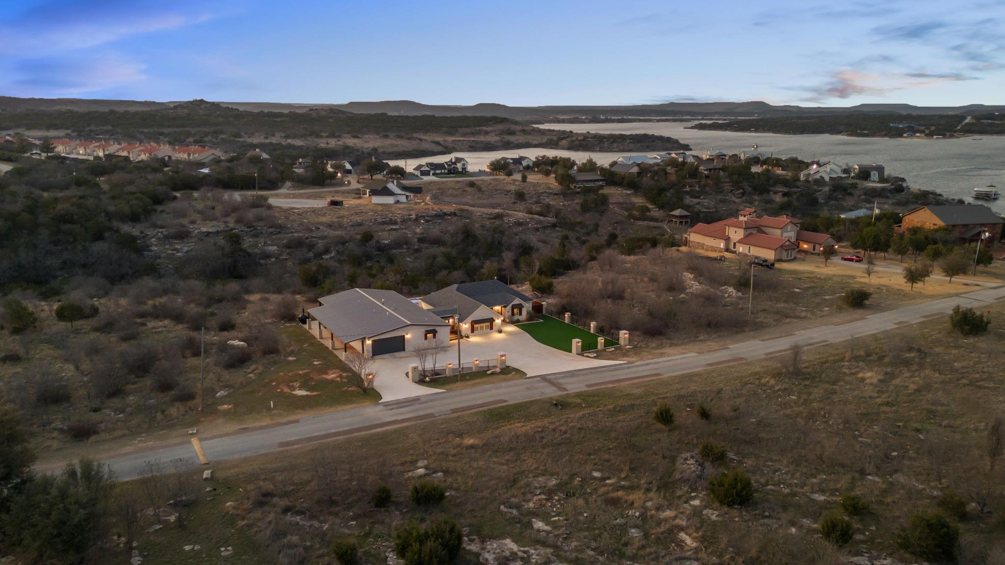 main property photo 2
