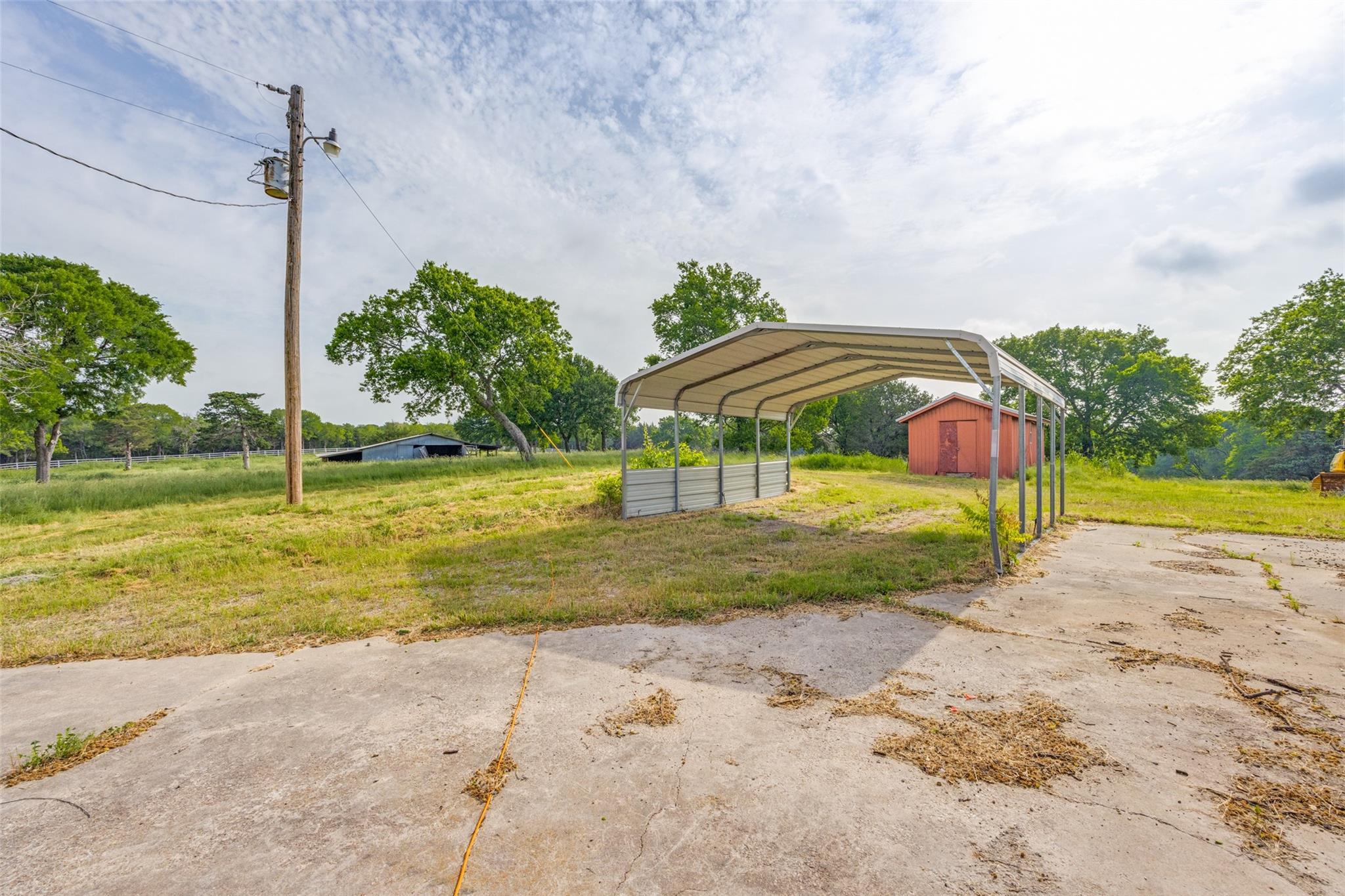 main property photo 39
