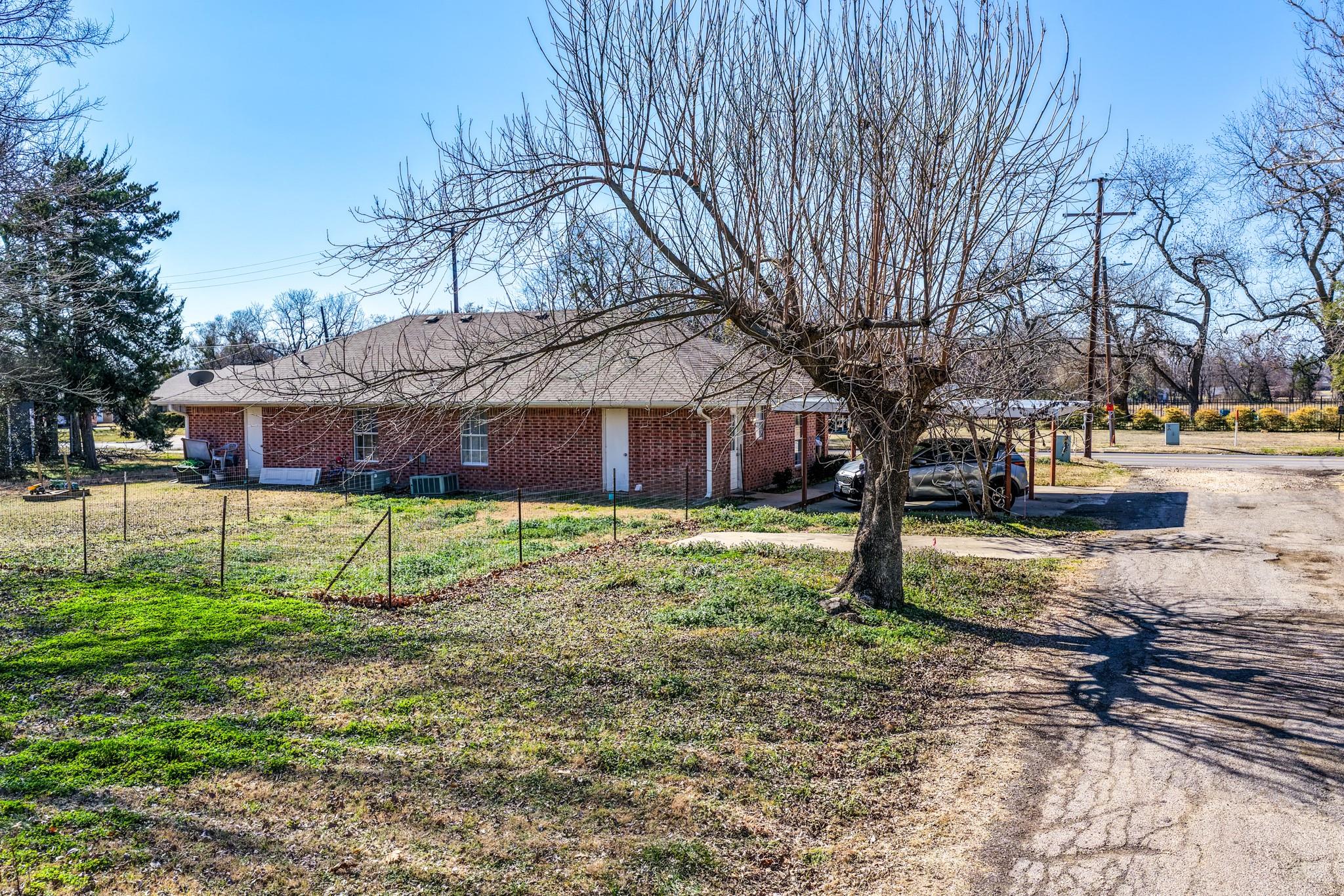 main property photo 19