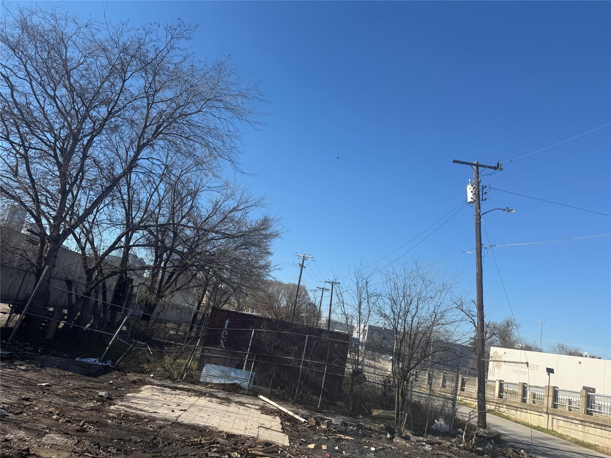 main property photo 18