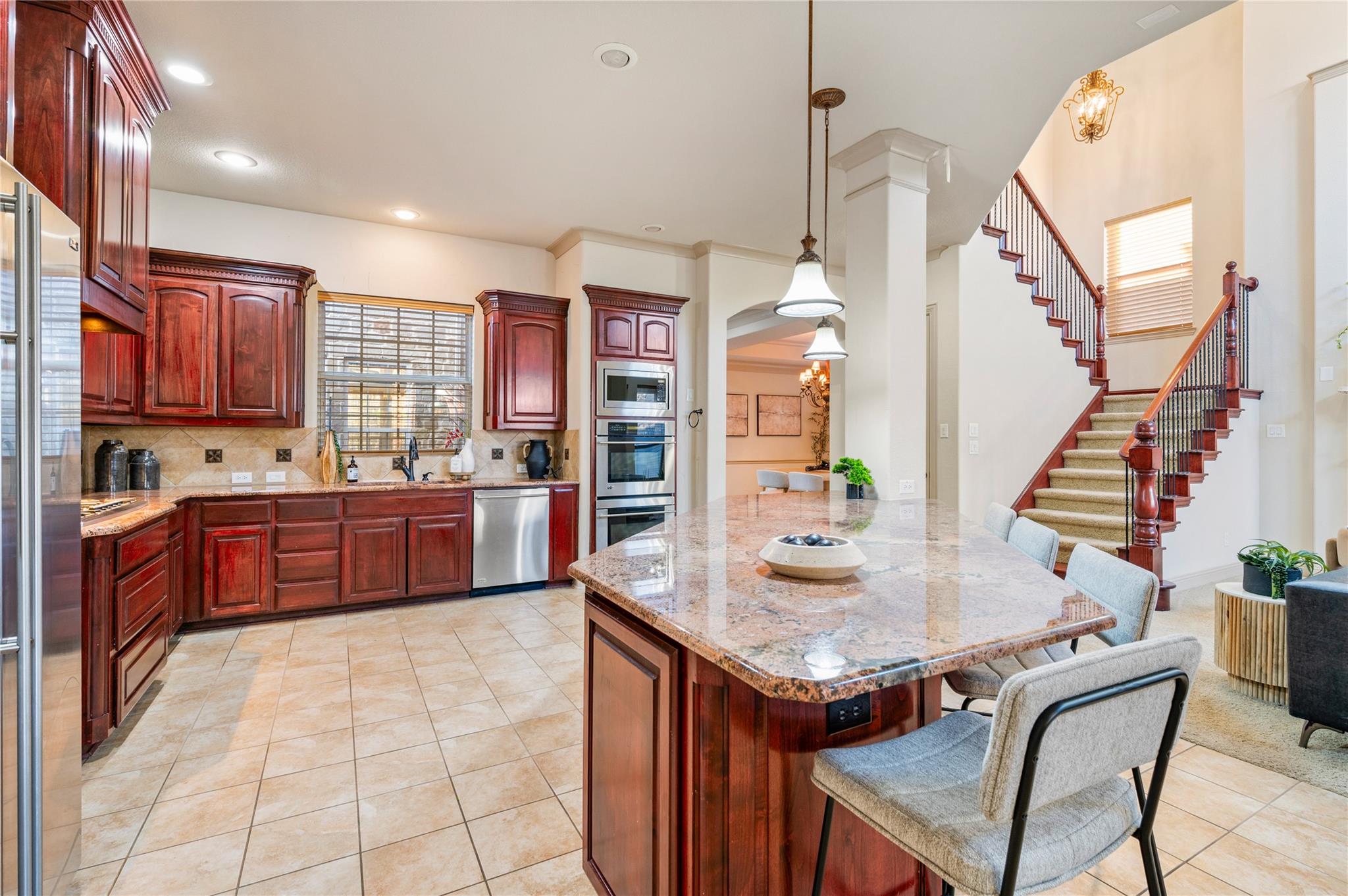 main property photo 16