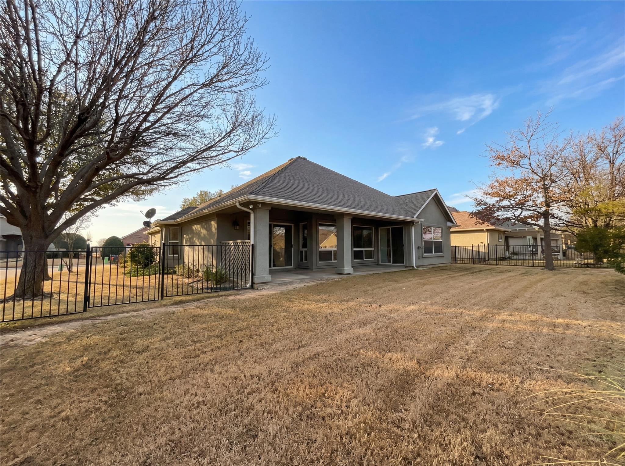 main property photo 22