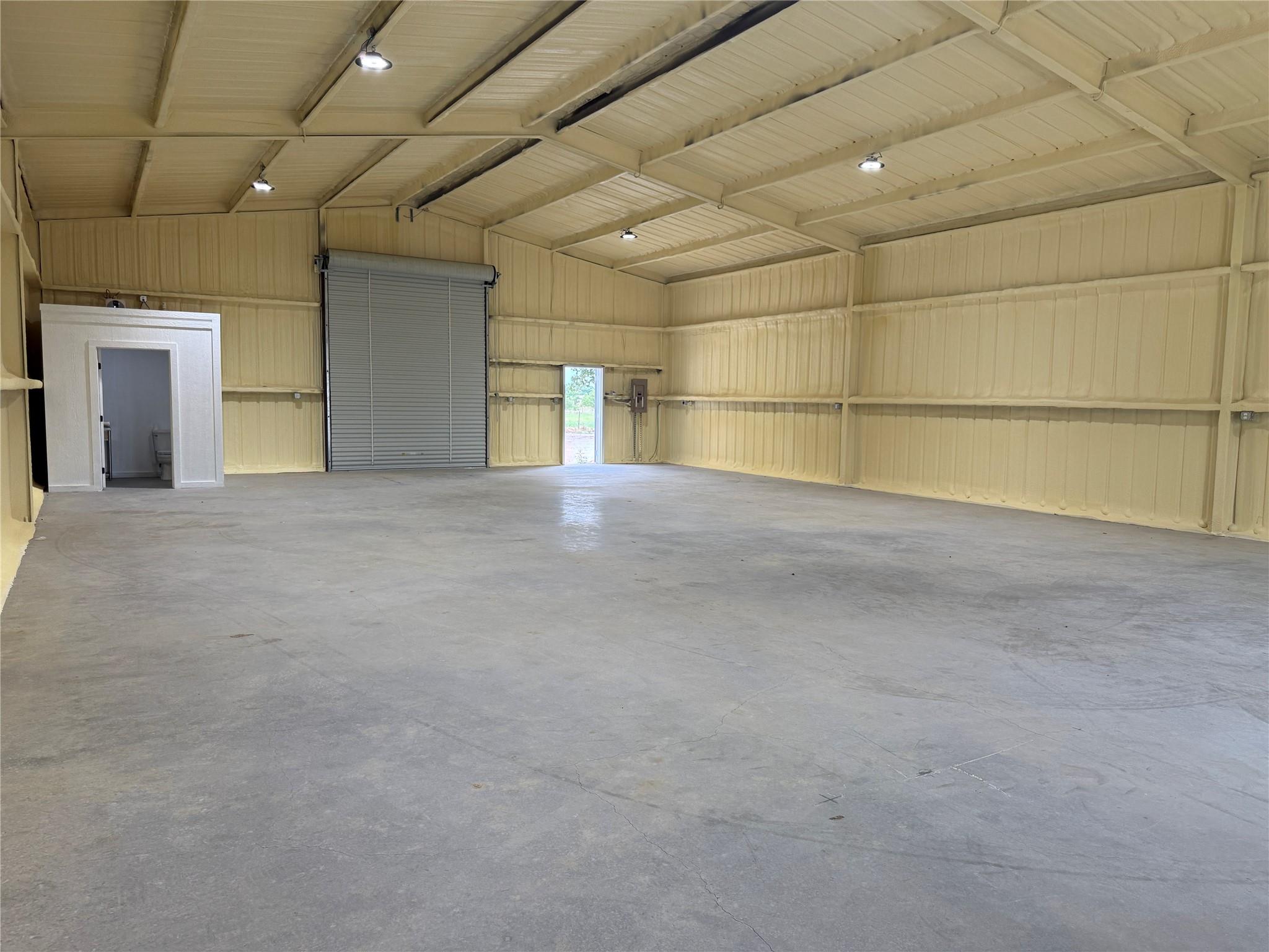 main property photo 11