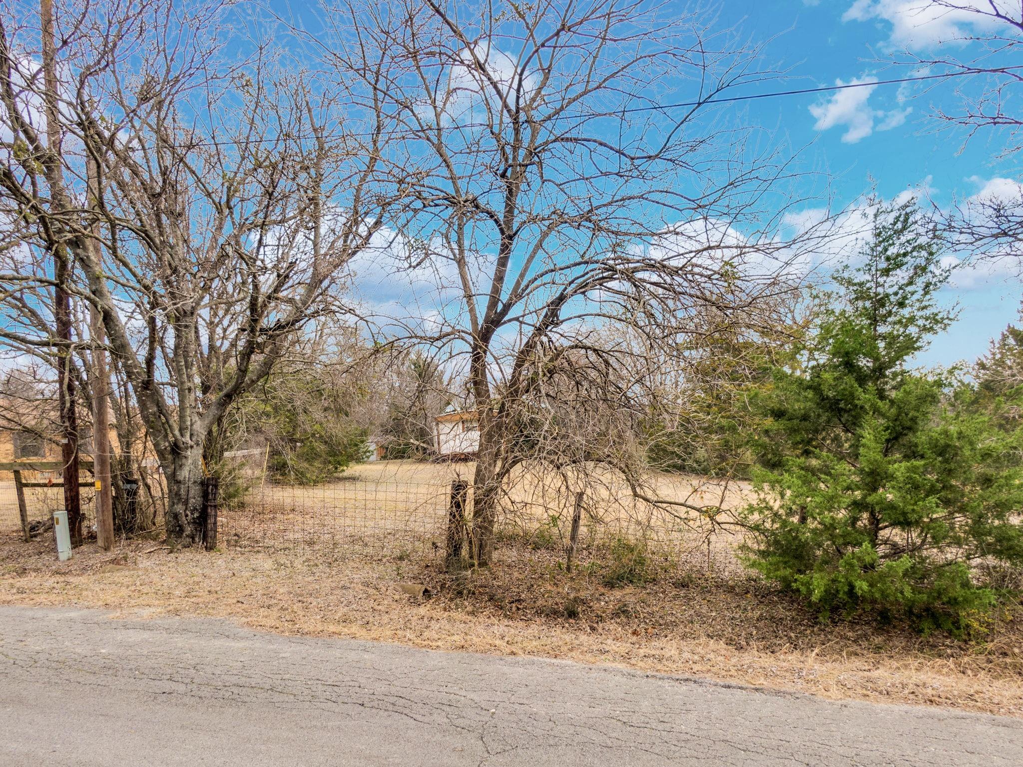 main property photo 29