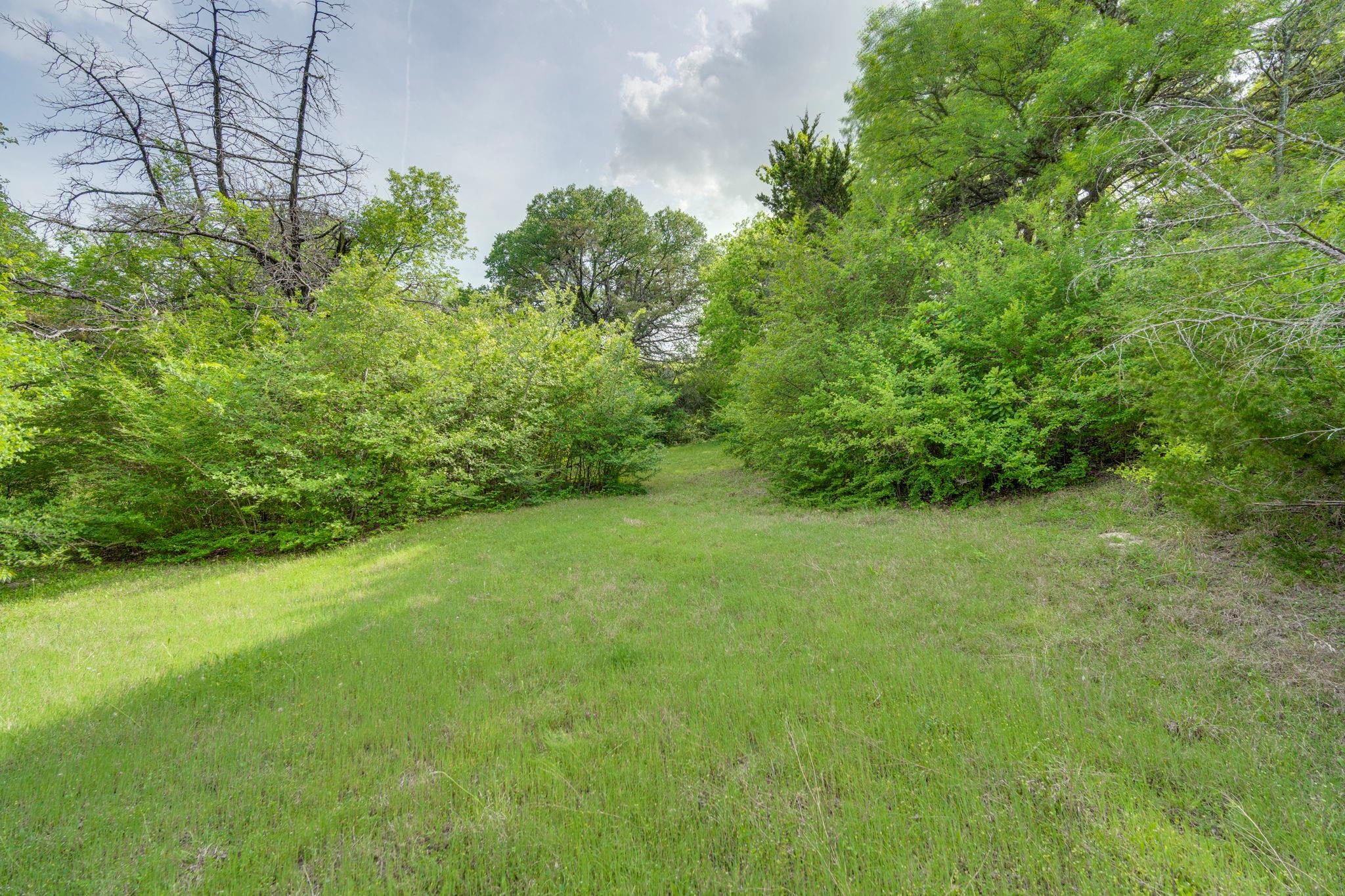 main property photo 9