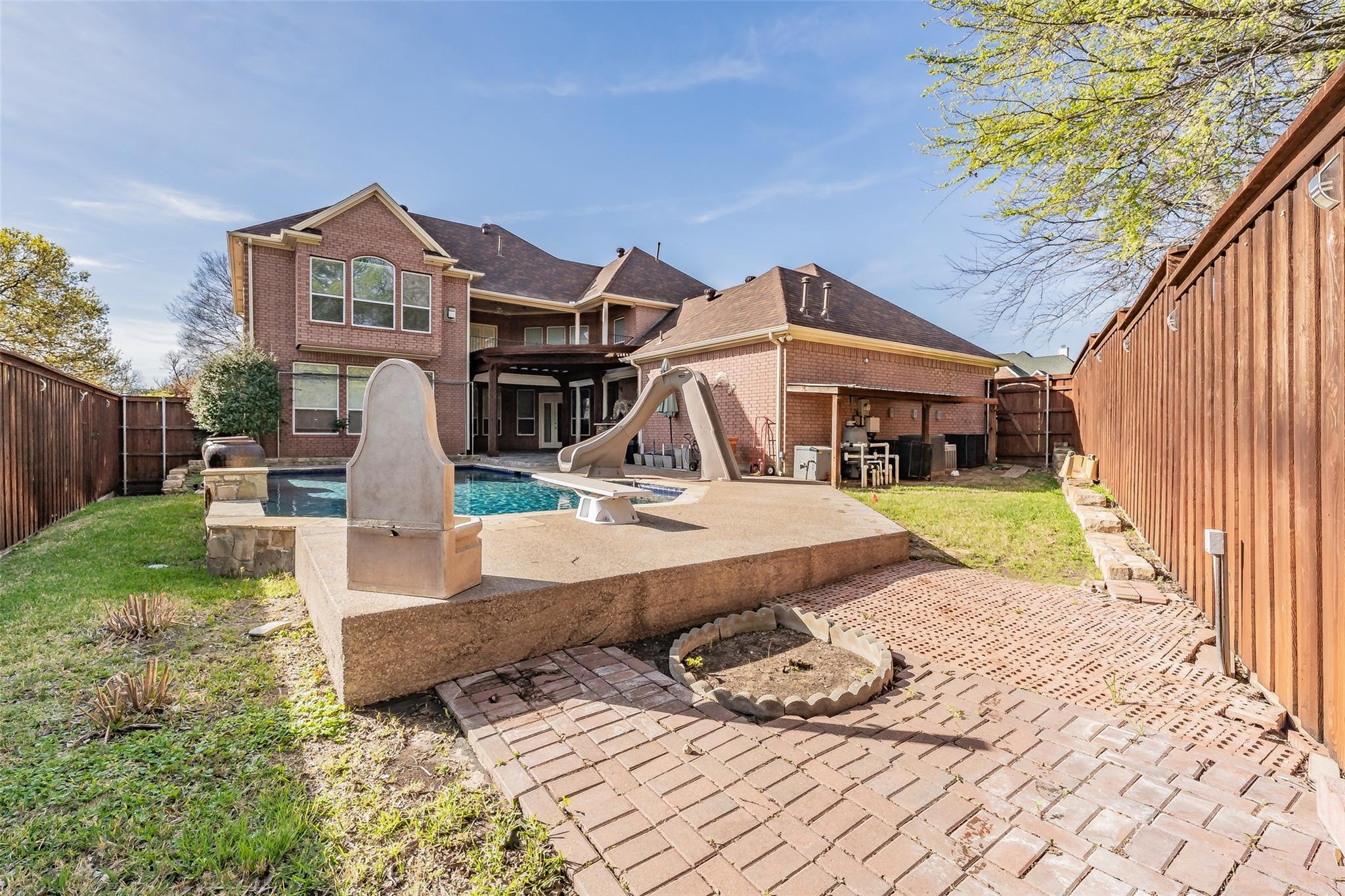 main property photo 6