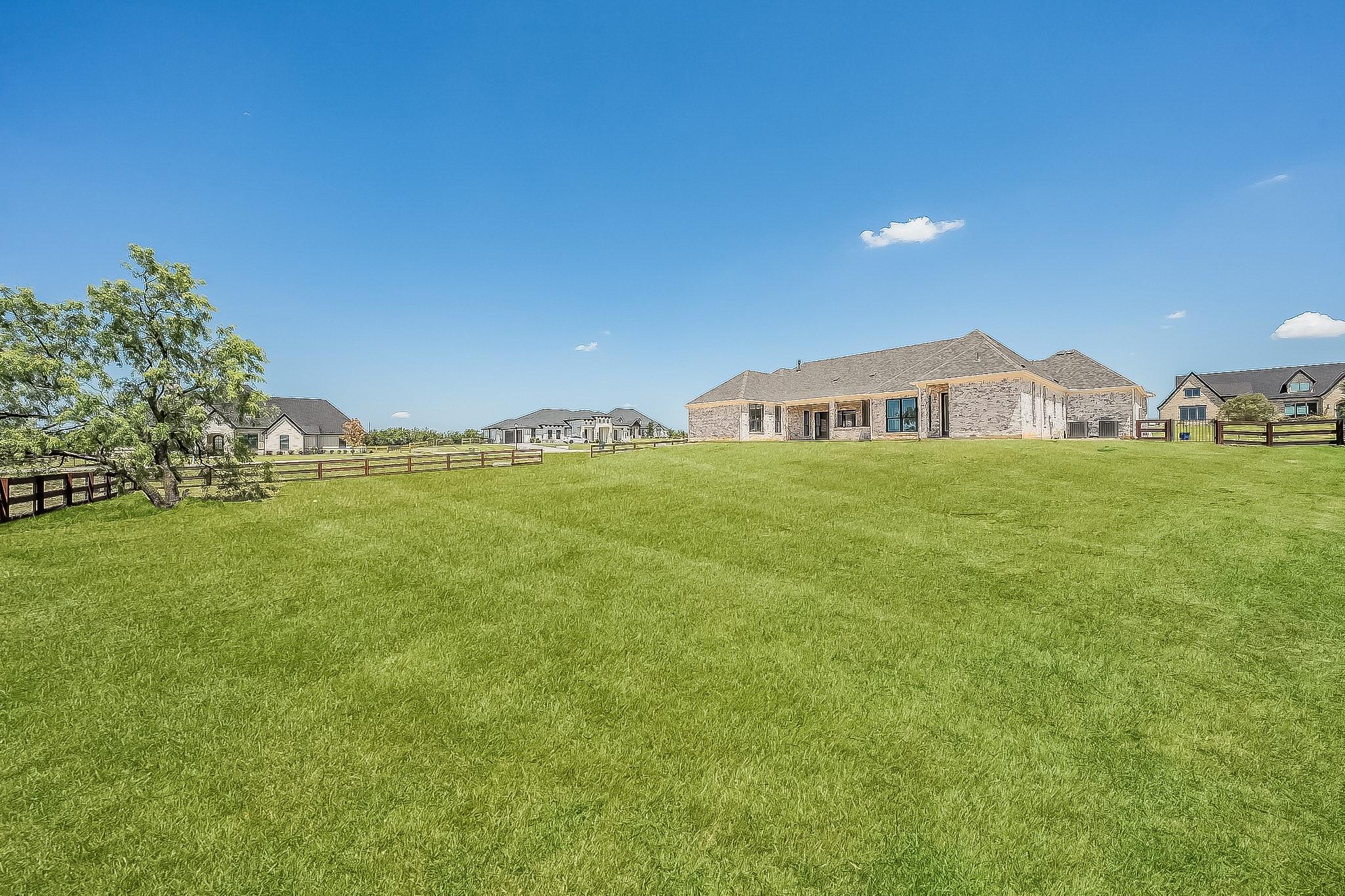 main property photo 36