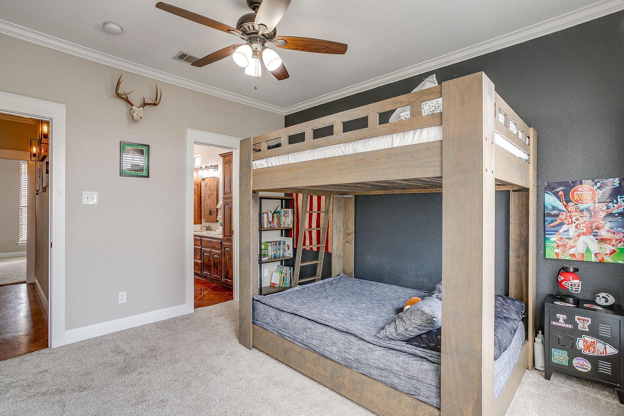 main property photo 24