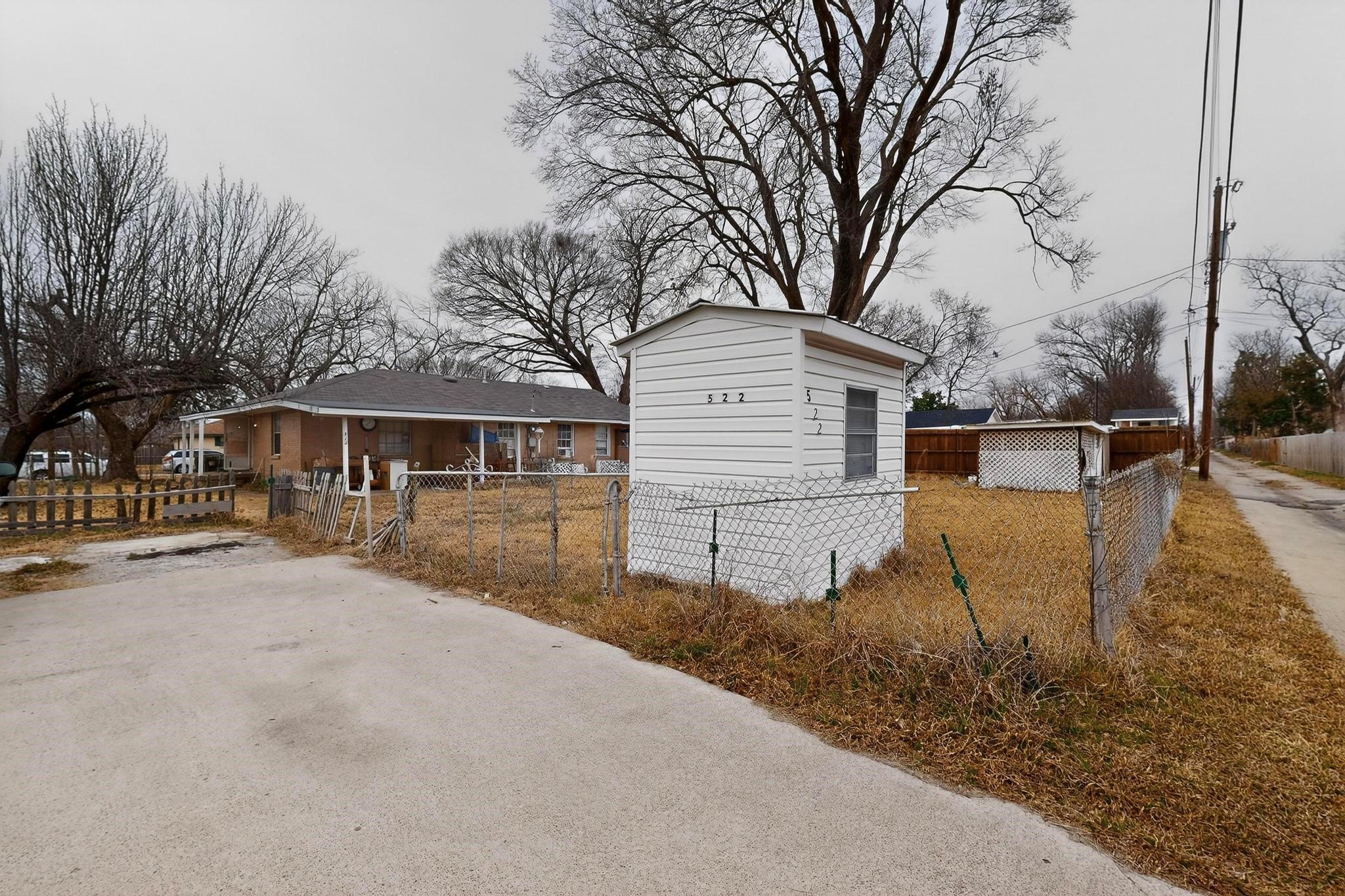 main property photo 39