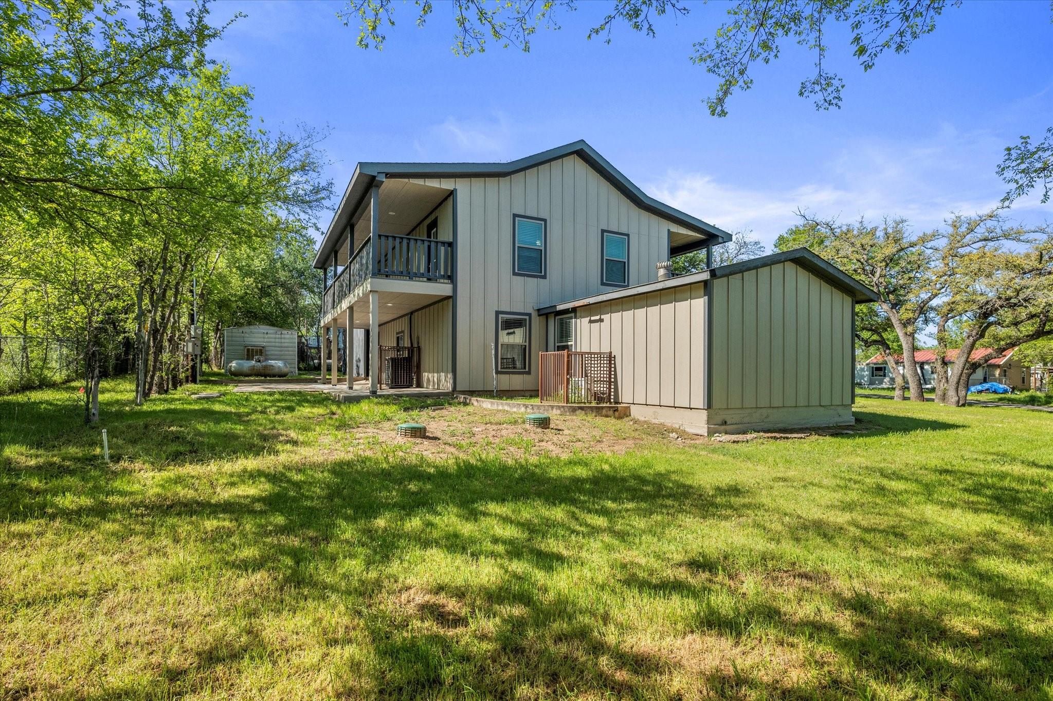 main property photo 30