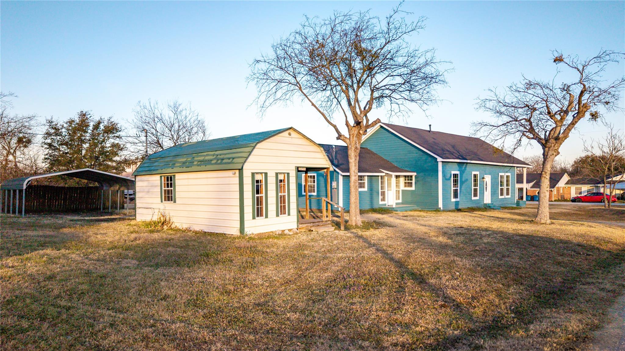 main property photo 3