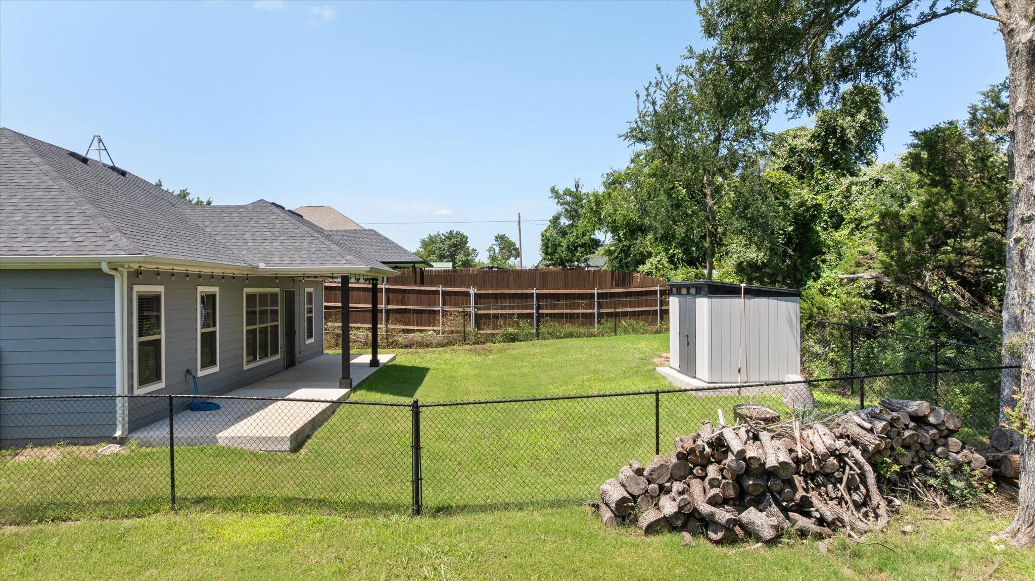 main property photo 24