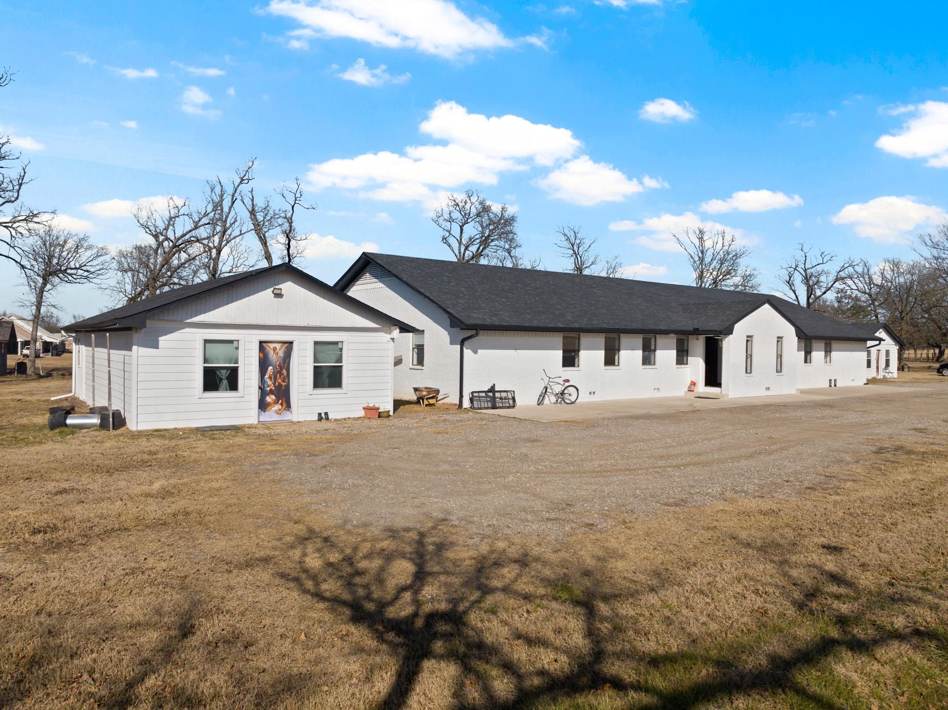 main property photo 6