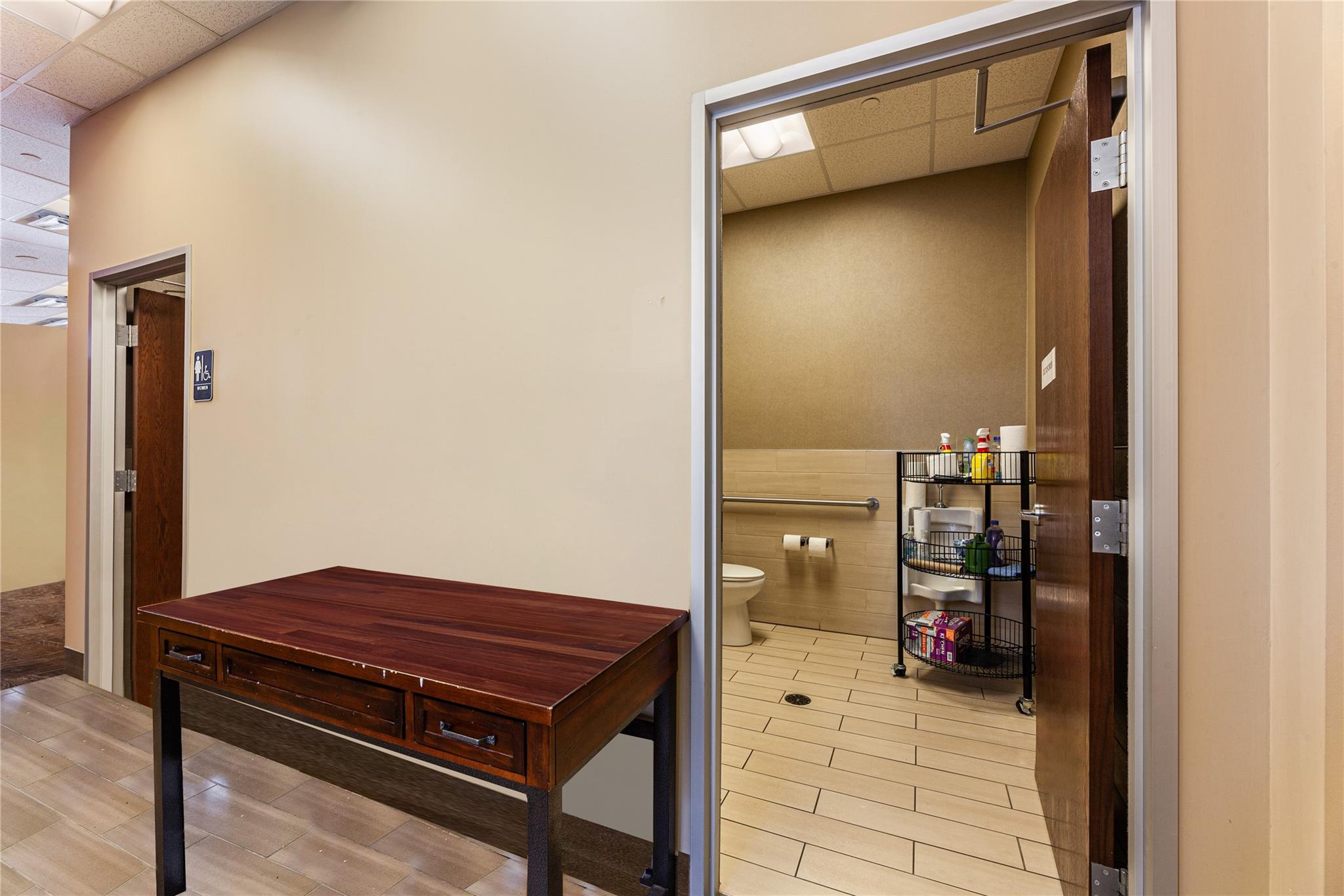 main property photo 11