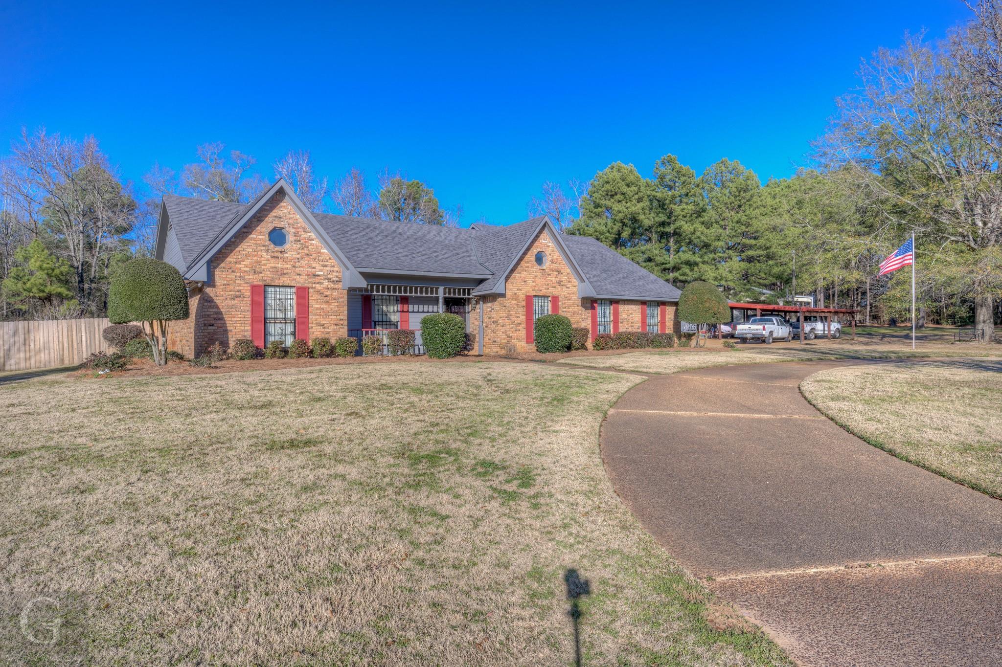 main property photo 3