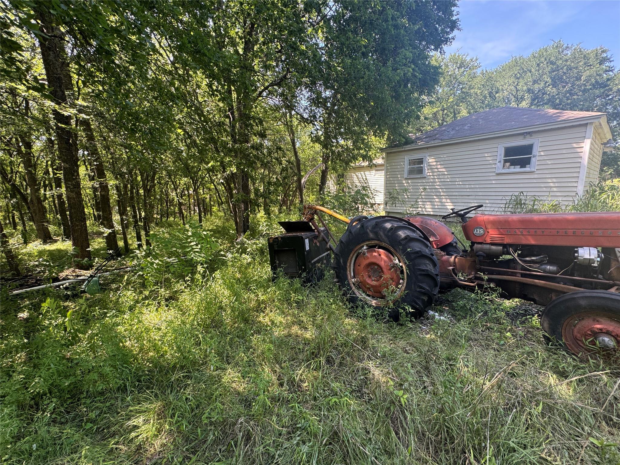 main property photo 4