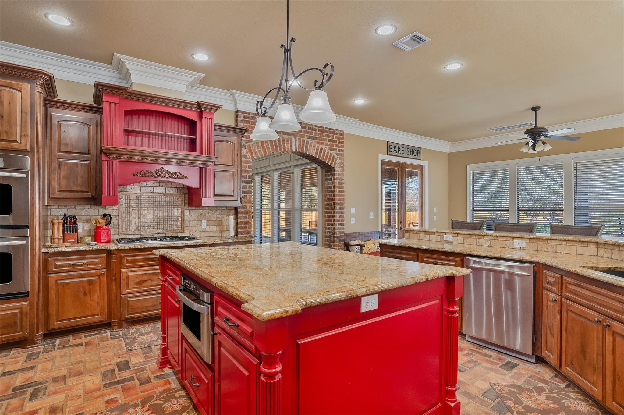 main property photo 8