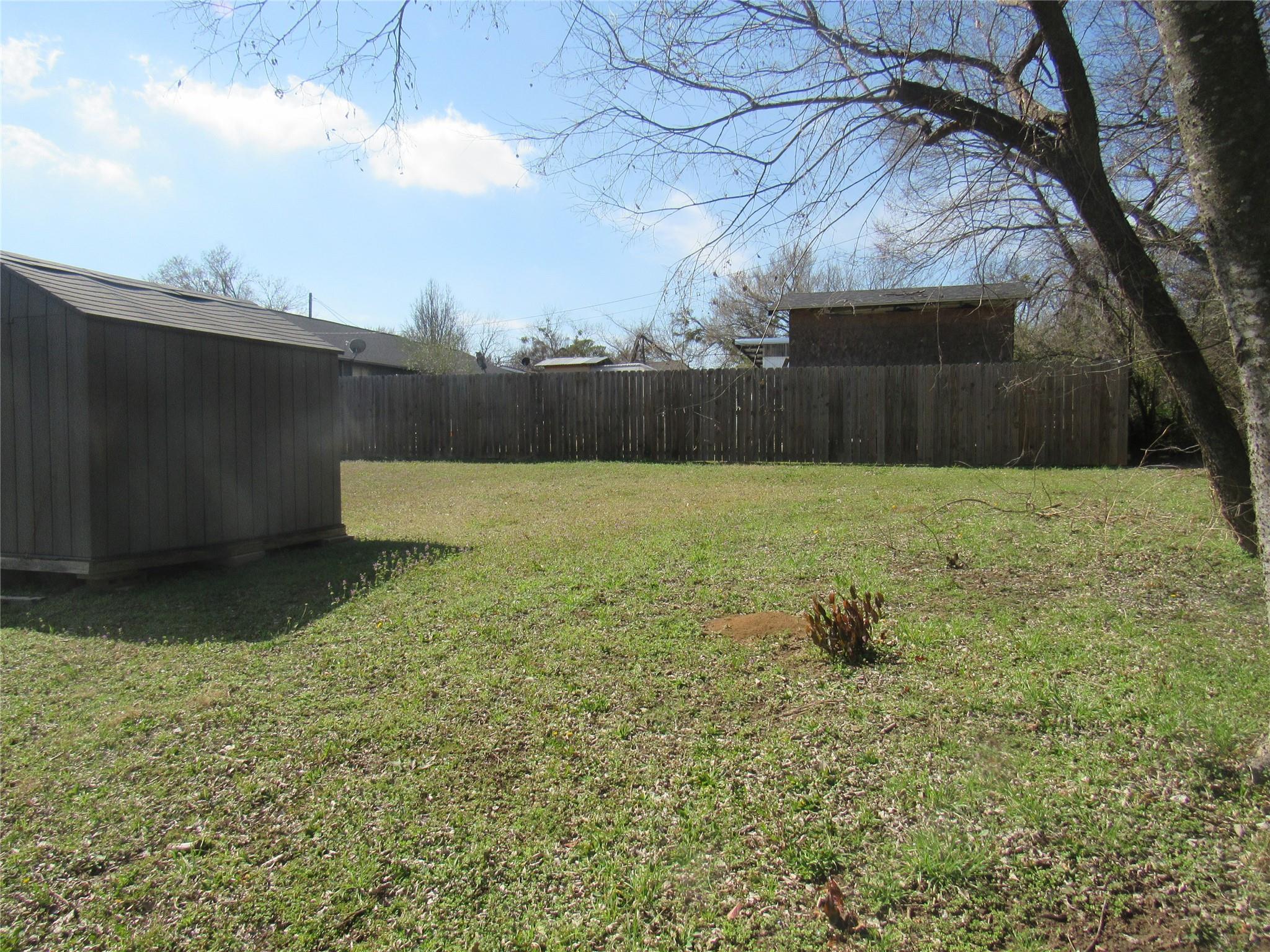 main property photo 27