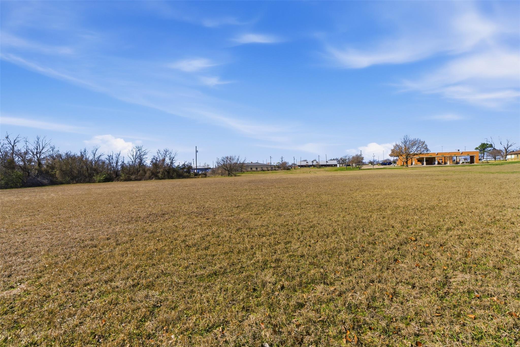 main property photo 11