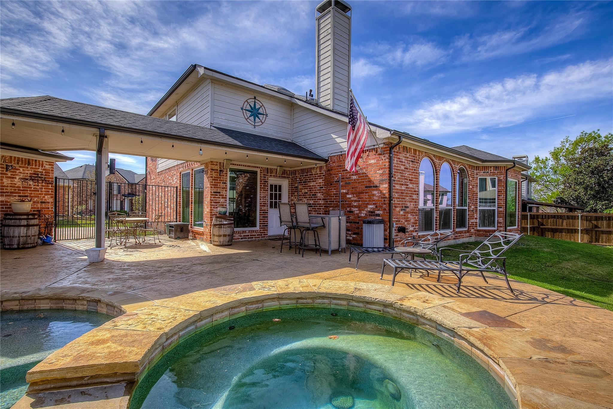main property photo 34
