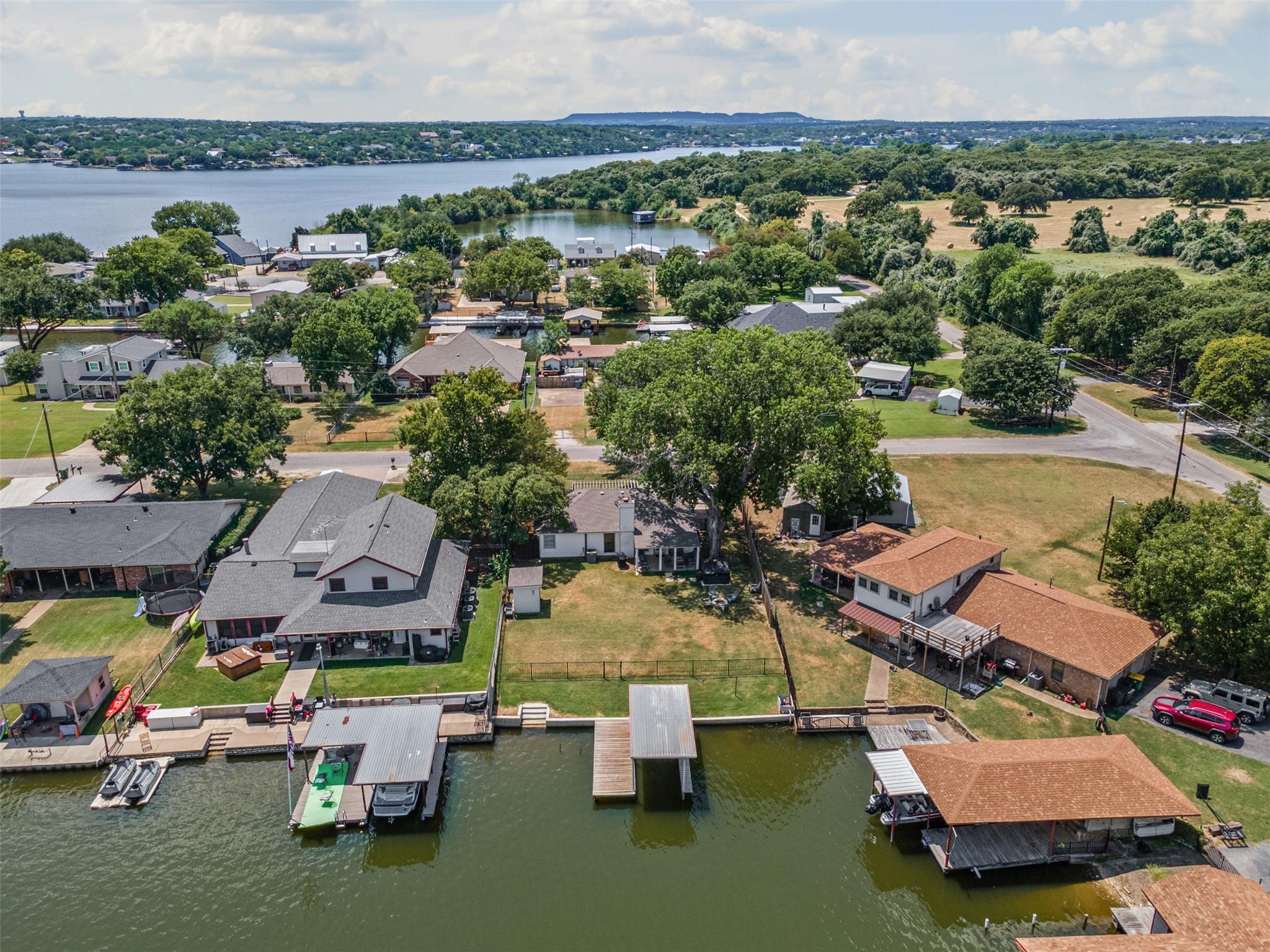 main property photo 25