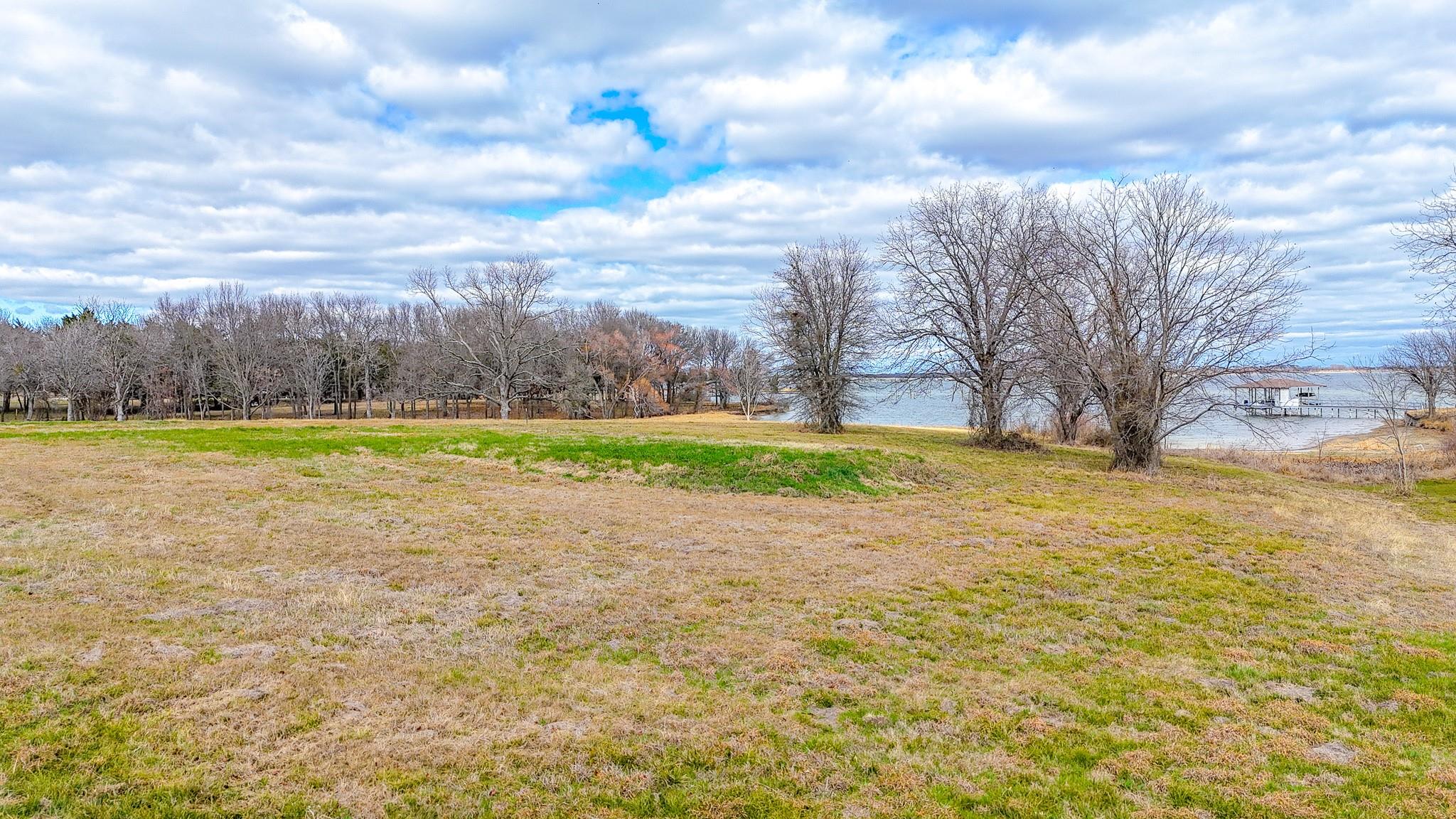 main property photo 19