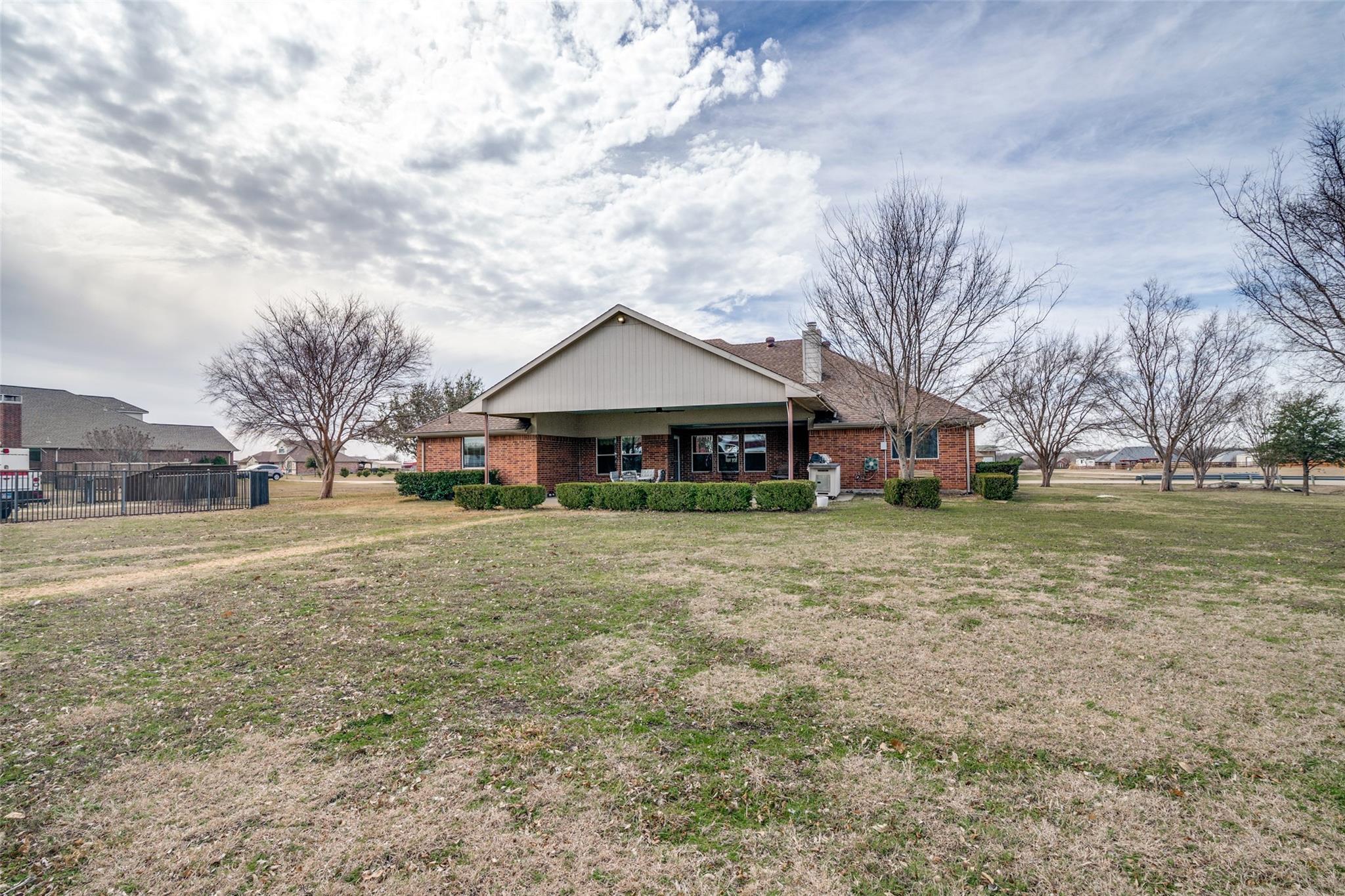 main property photo 35