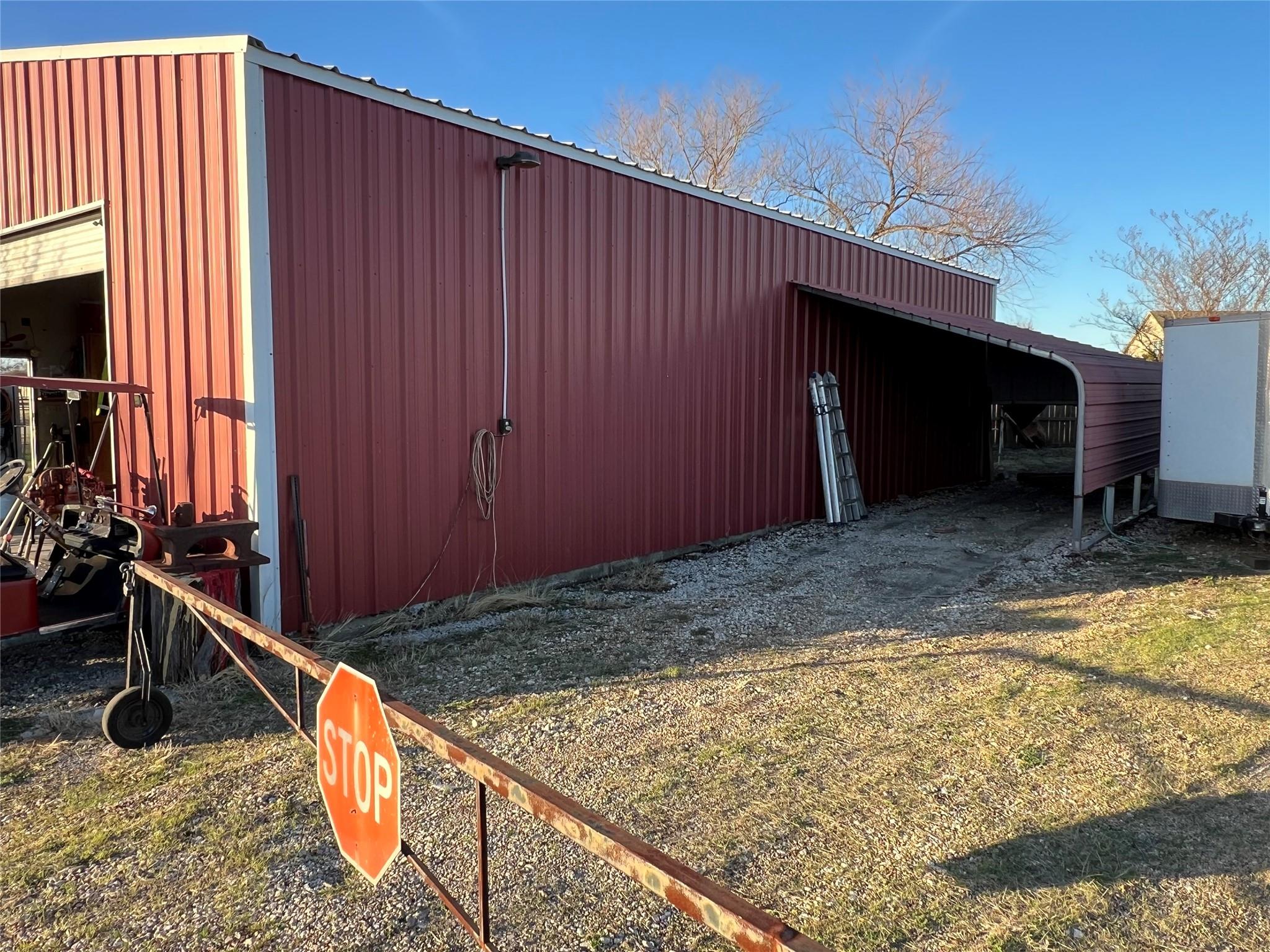 main property photo 38