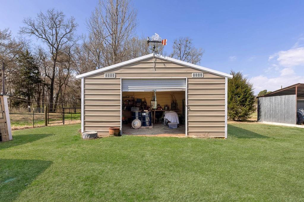 main property photo 32