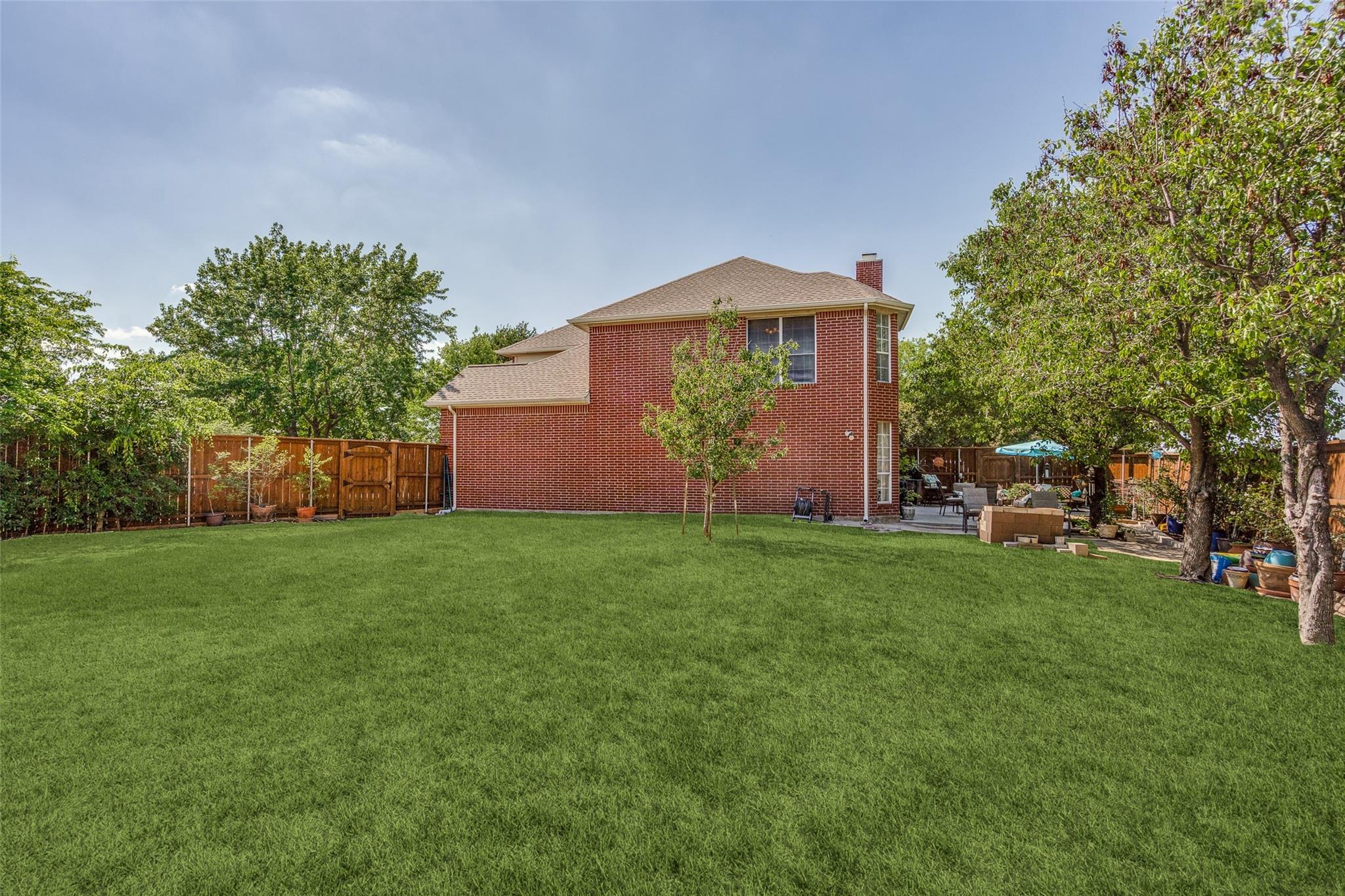 main property photo 25