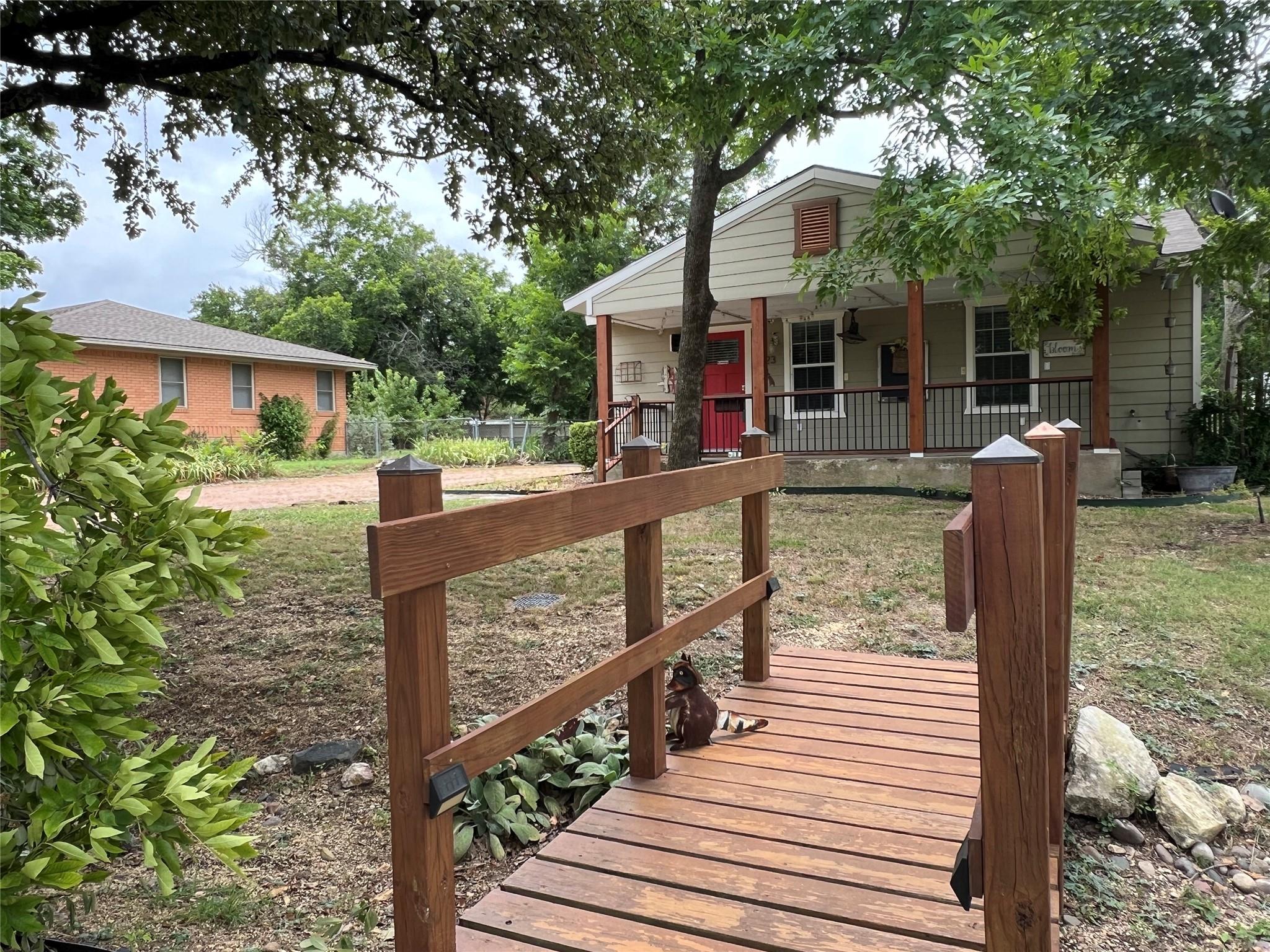 main property photo 3