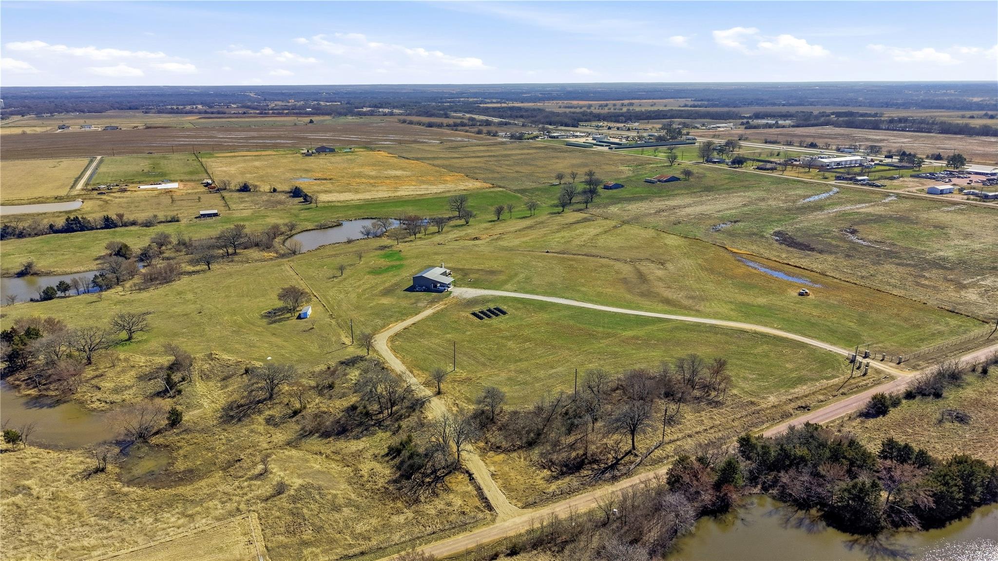 main property photo 32