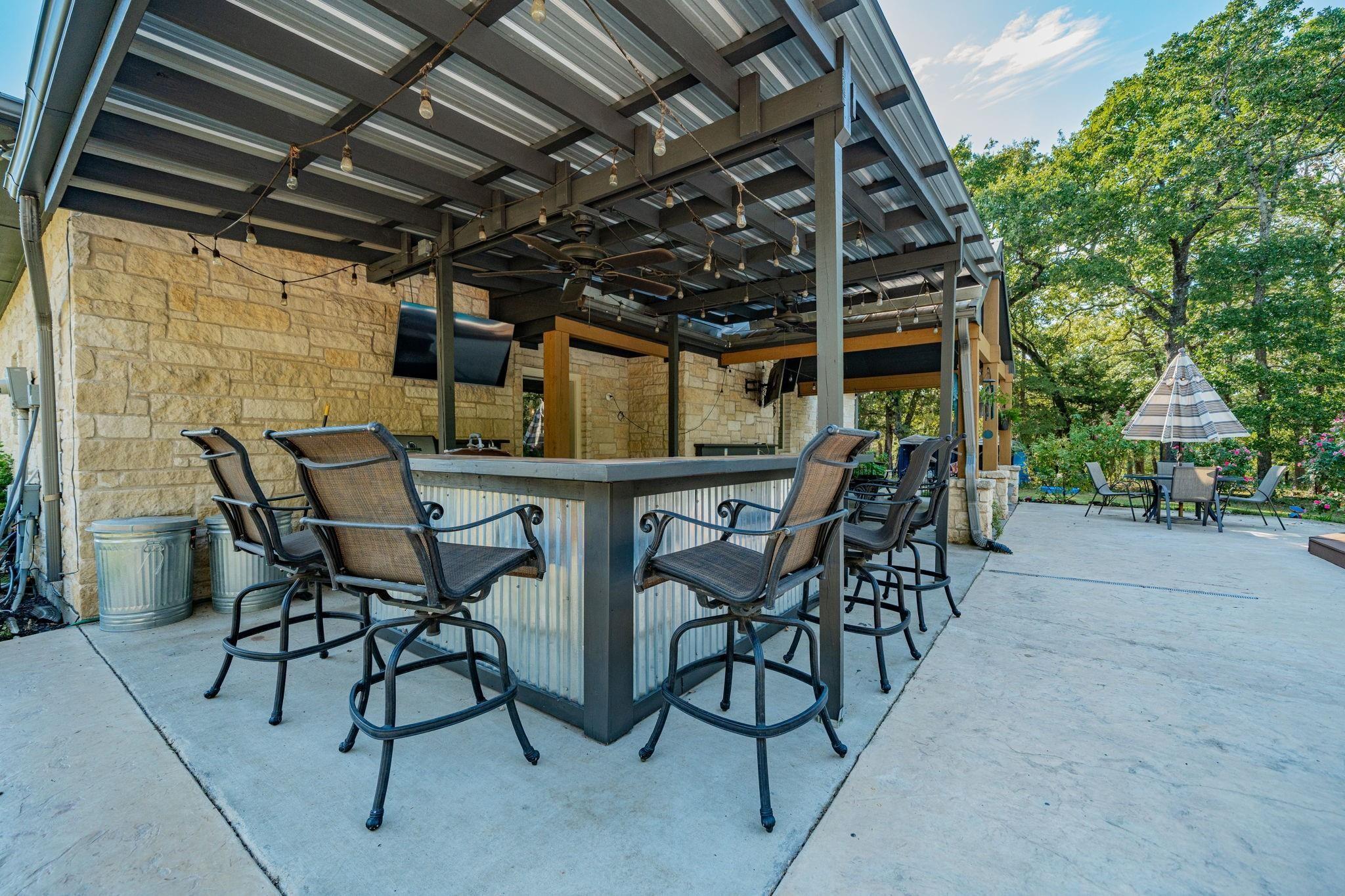 main property photo 22