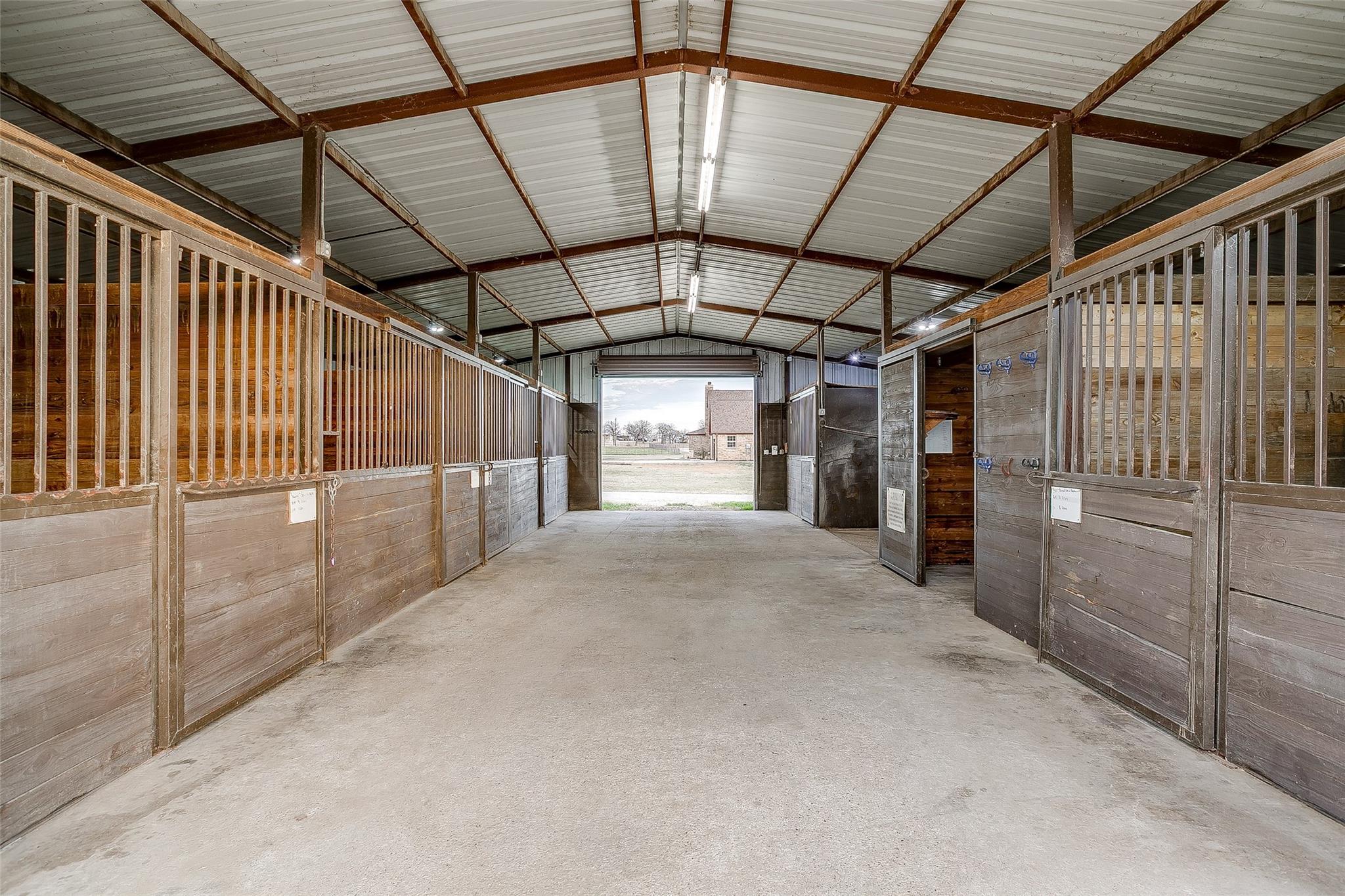 main property photo 14