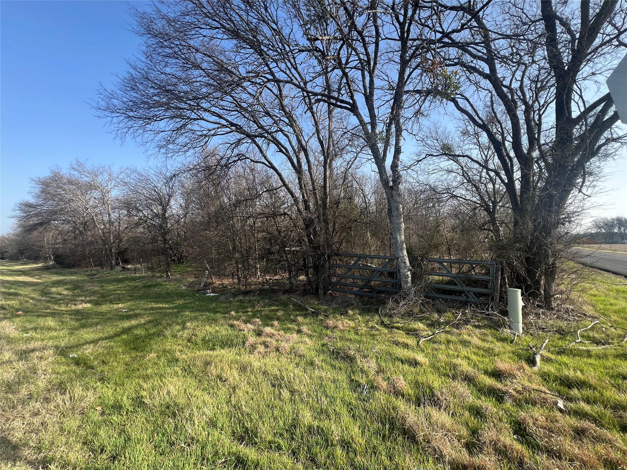 main property photo 5
