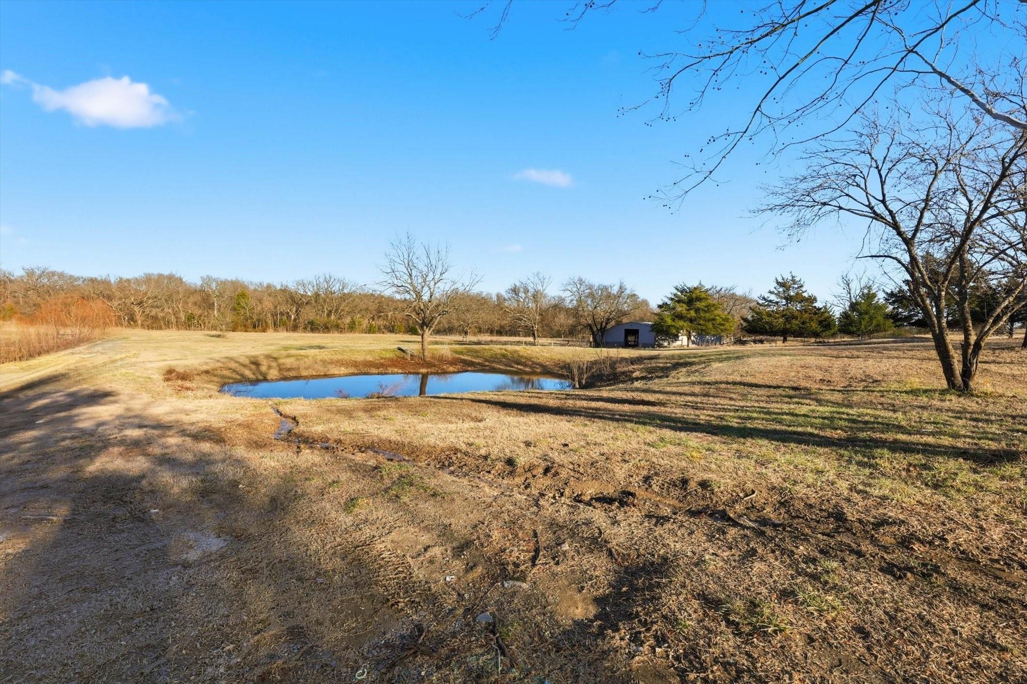 main property photo 16