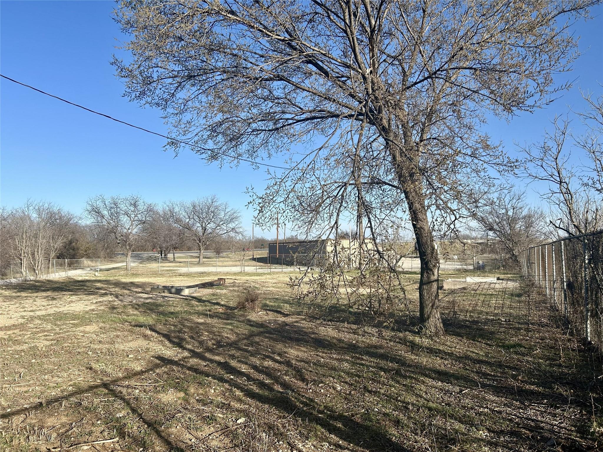 main property photo 22
