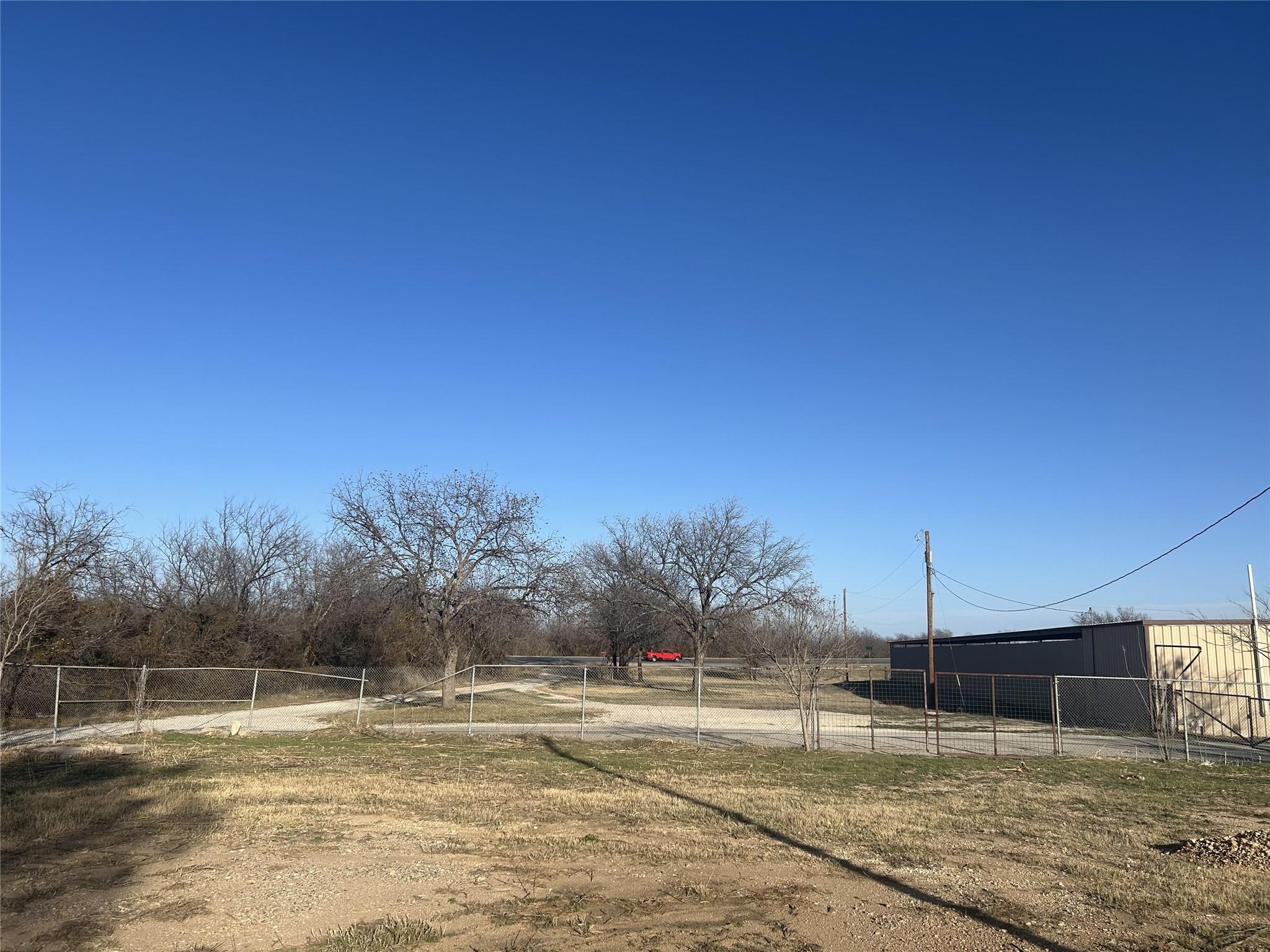 main property photo 23